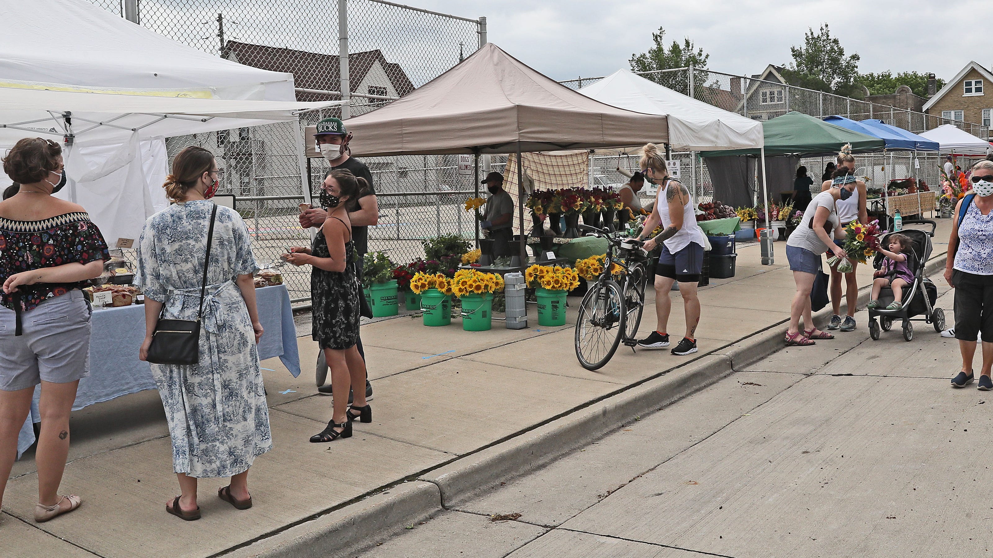 Milwaukee farmers markets 2022 guide, including schedule and hours