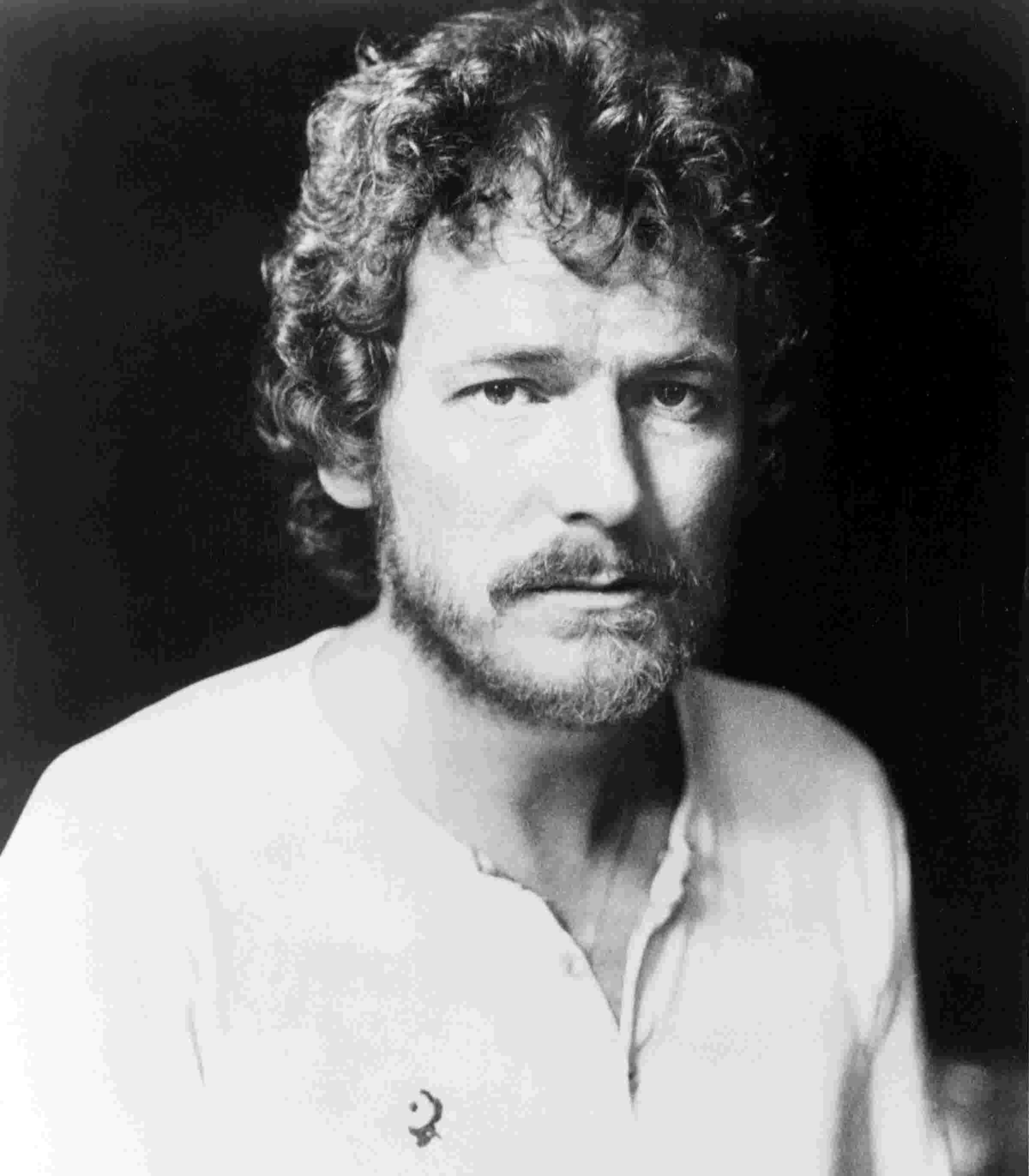 Trailer: 'Gordon Lightfoot: If You Could Read My Mind' documentary ...