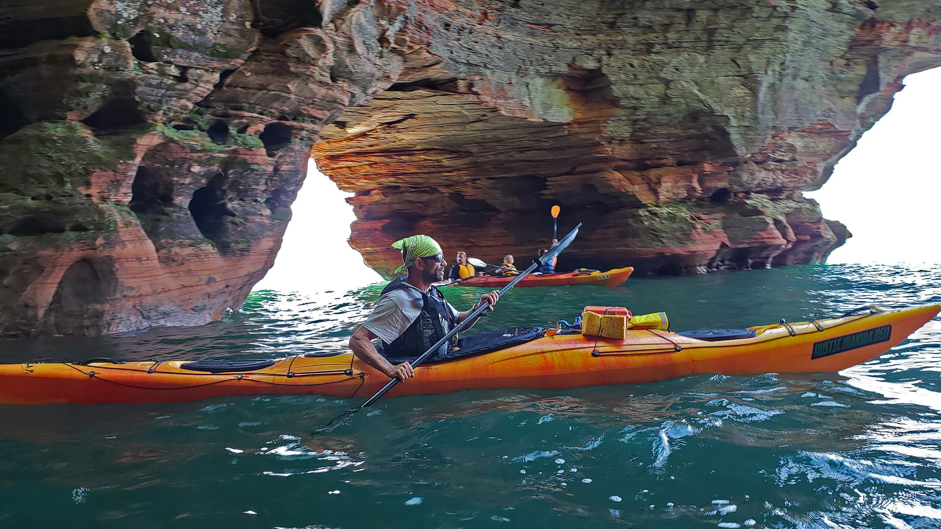 apostle islands guided kayak tours