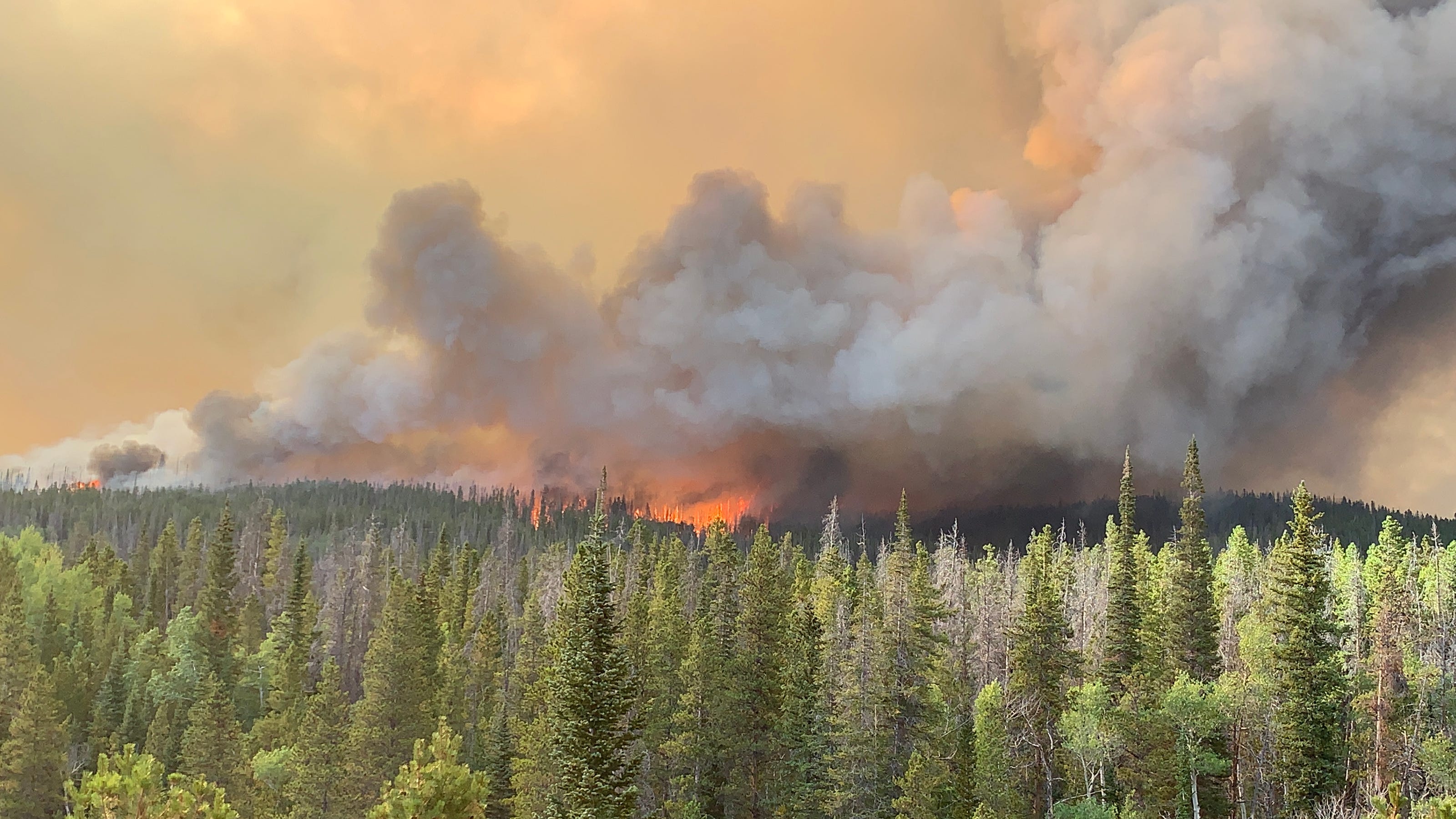 Colorado wildfires map See smoke, Cameron Peak fire, Troublesome fire