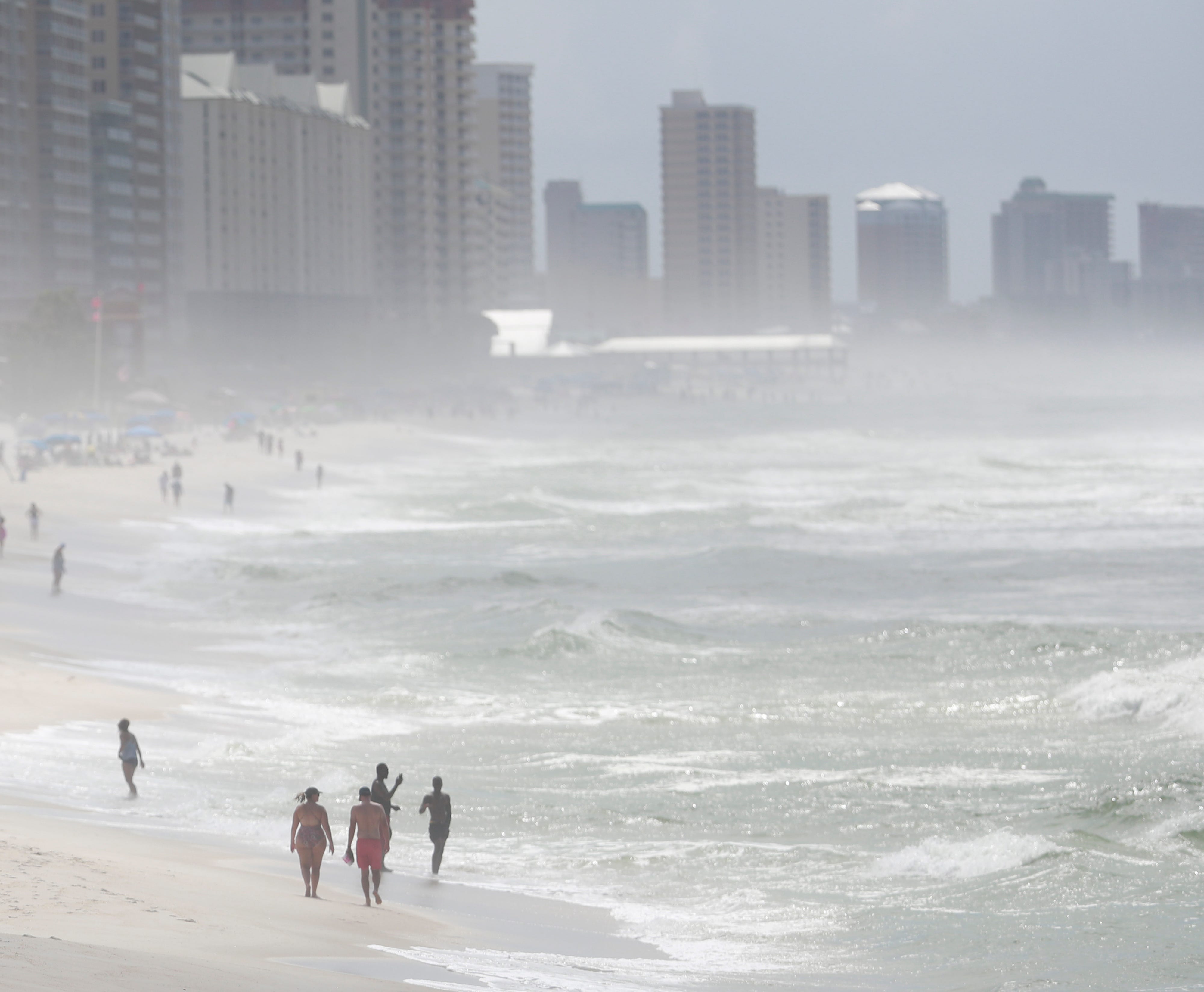 Panama City Beach yellow, red flags warn of dangerous water, currents