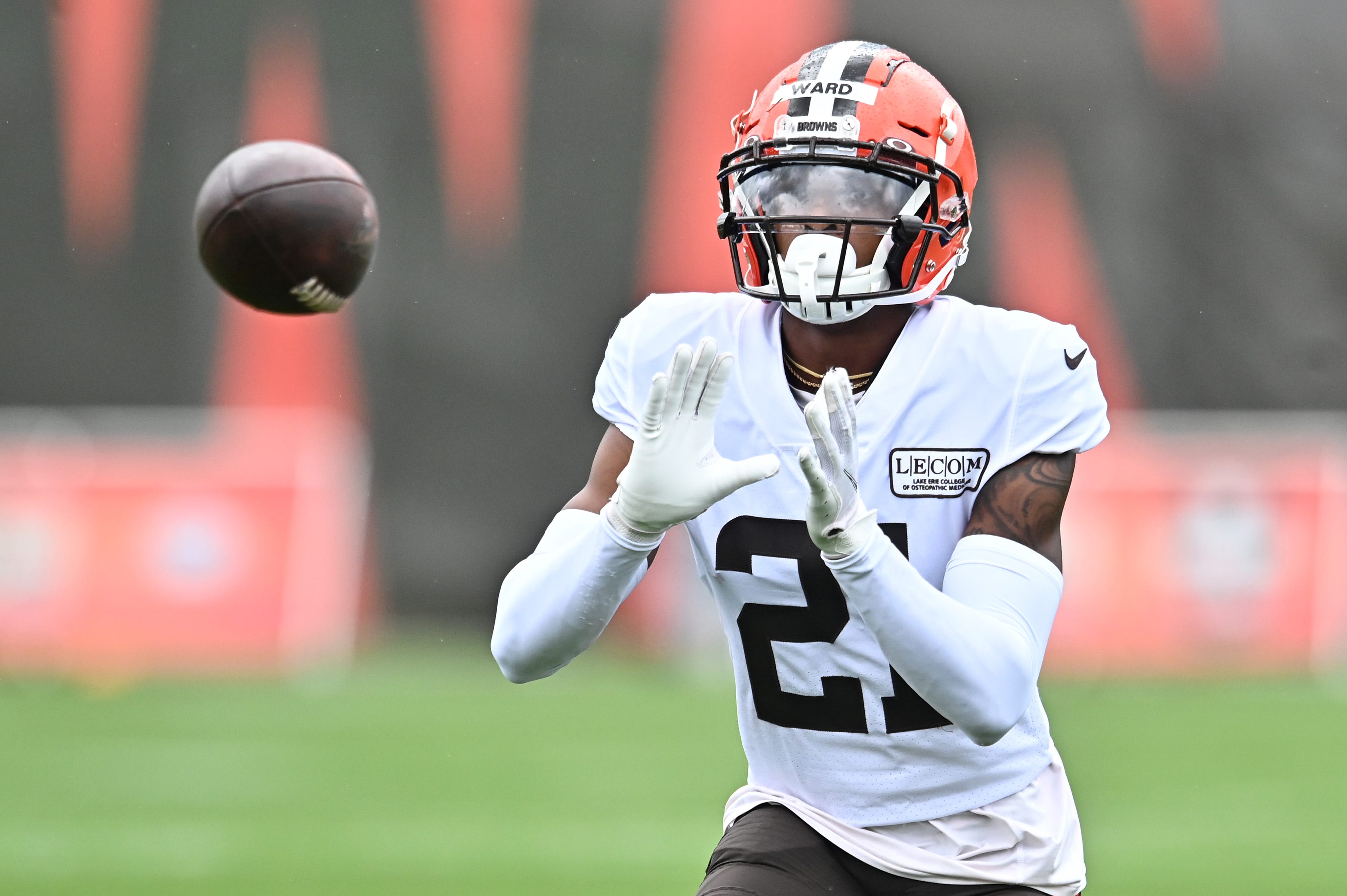 denzel ward helmet