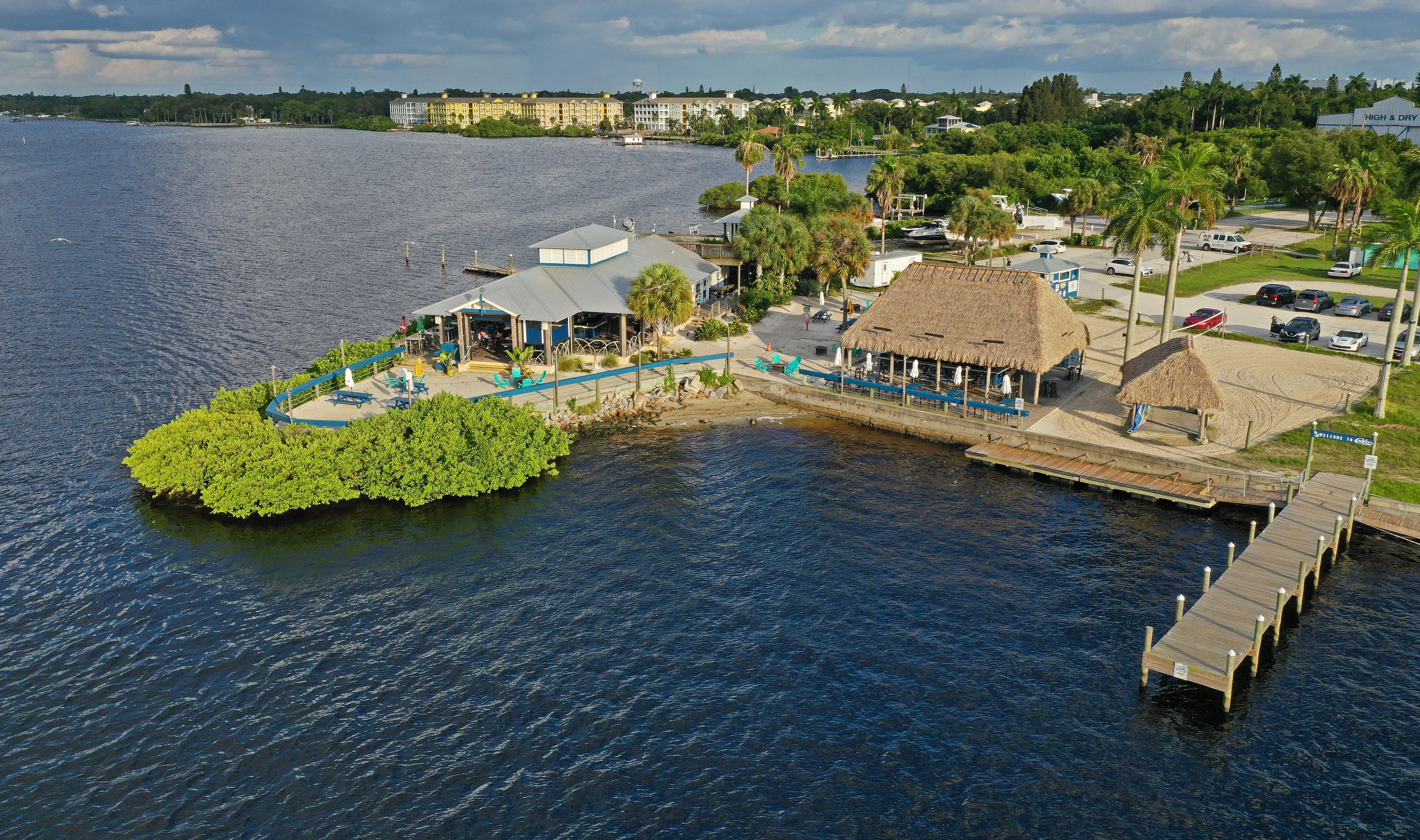 10 Best Waterfront Restaurants For Outdoor Dining In Bradenton Area