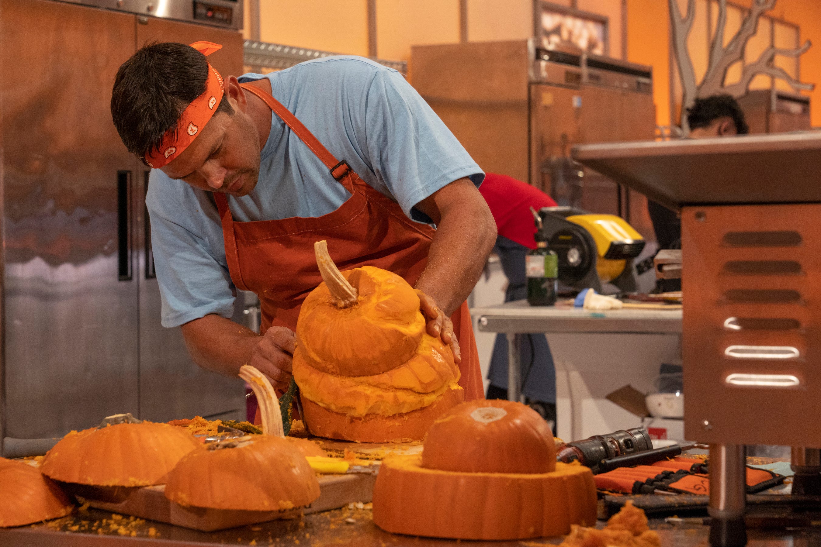 Local Sculptor Chad Gainey Back On Food Network S Halloween Wars