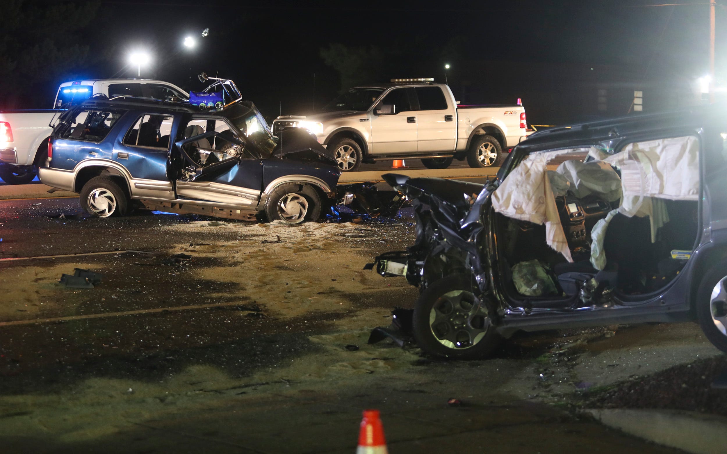 Two killed in Friday night crash on Kirkwood Highway in Prices Corner