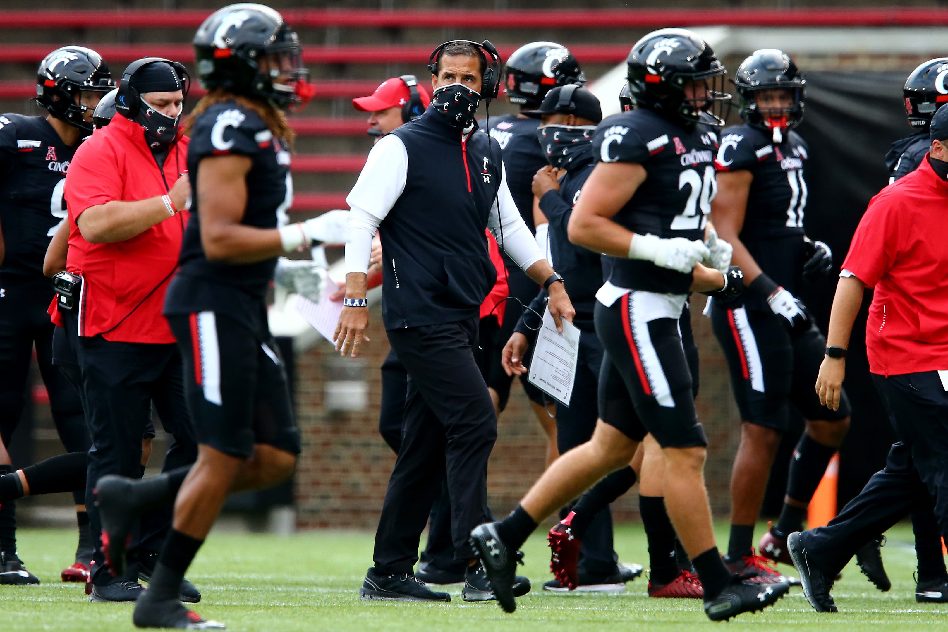 MMQB: Could NFL team pursue Cincinnati Bearcats coach Luke Fickell?