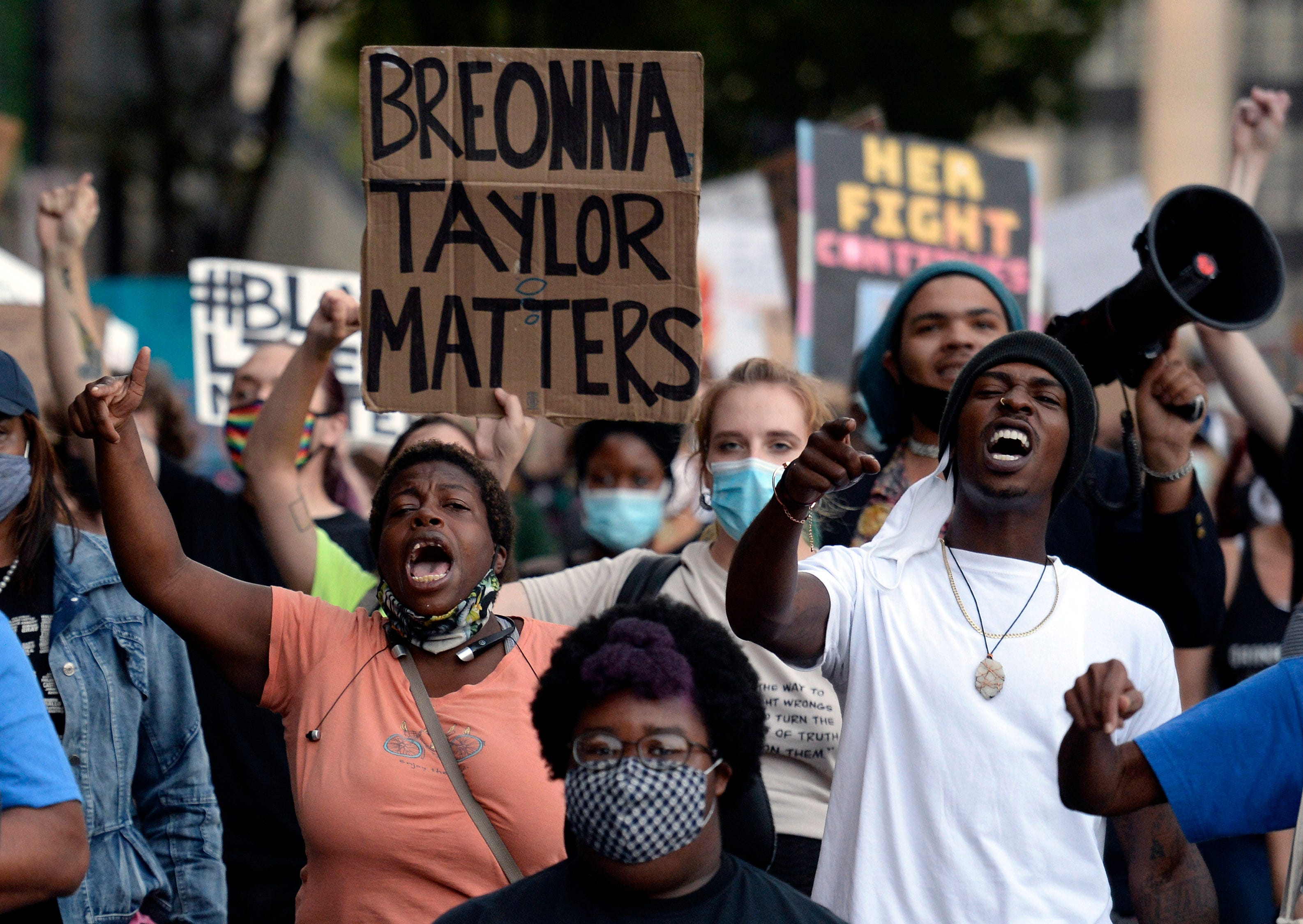 Nashville Breonna Taylor protesters march to Capitol, demand justice