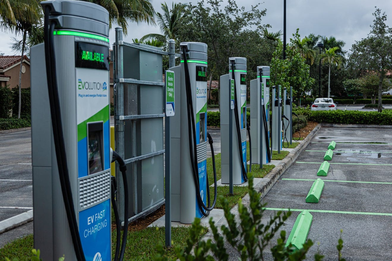 FPL debuts electric vehicle fastcharging station at Midtown in Gardens