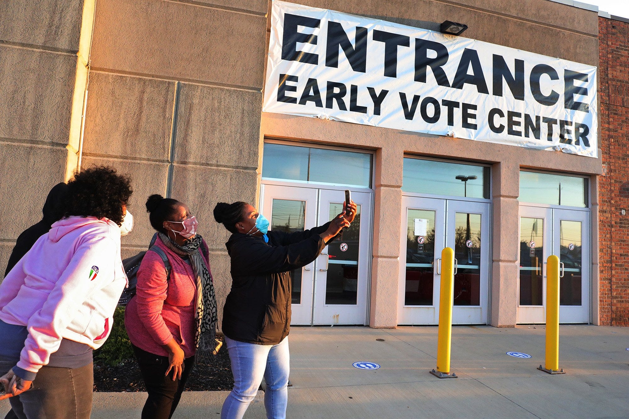 Long Lines Seen At Franklin County Early Voting Center In Columbus