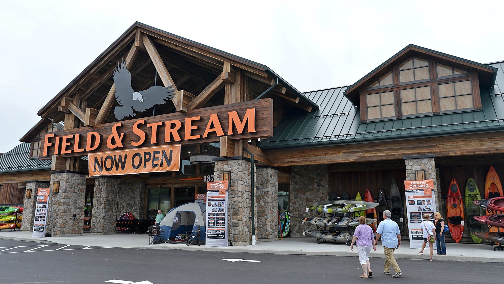 Erie's Field & Stream store sold, to reopen as Sportsman's Warehouse.