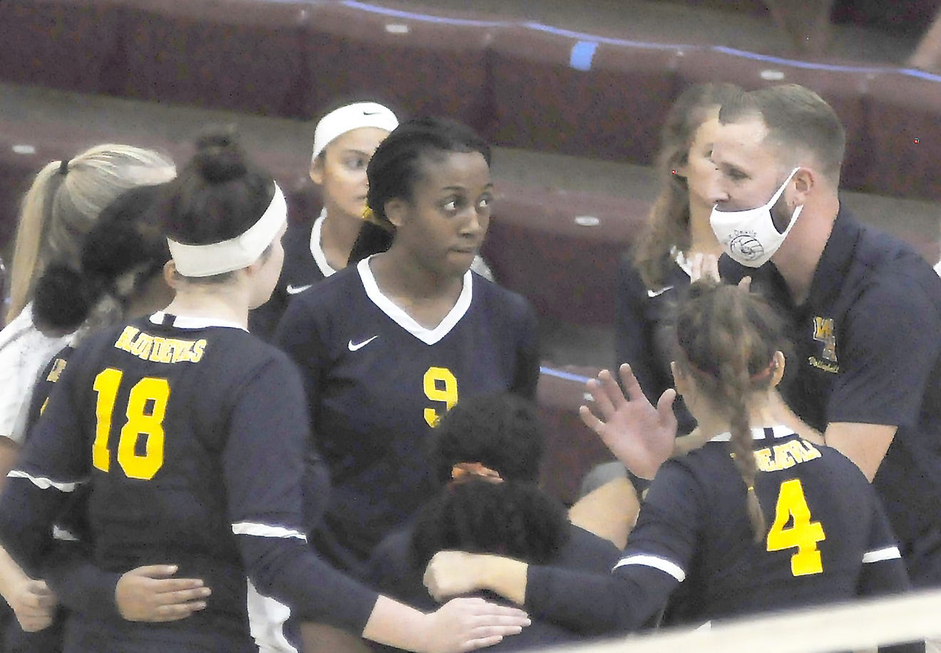 Winter Haven wins district volleyball title in 5set thriller