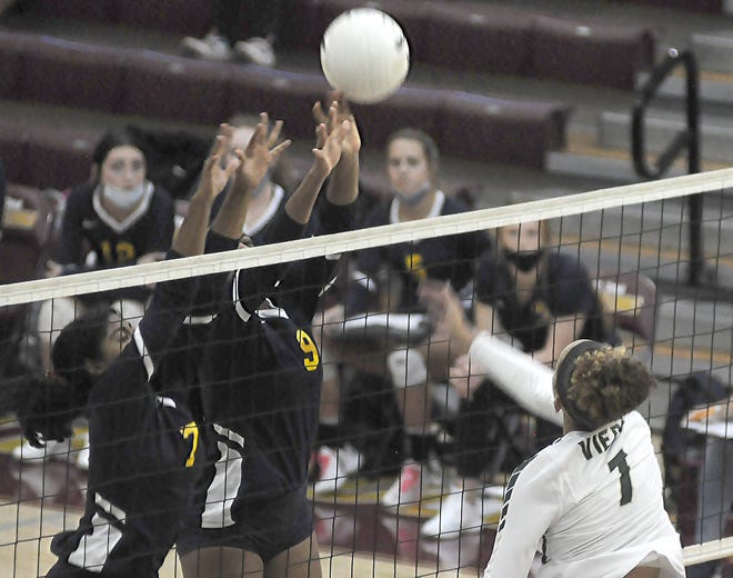 Winter Haven wins district volleyball title in 5set thriller