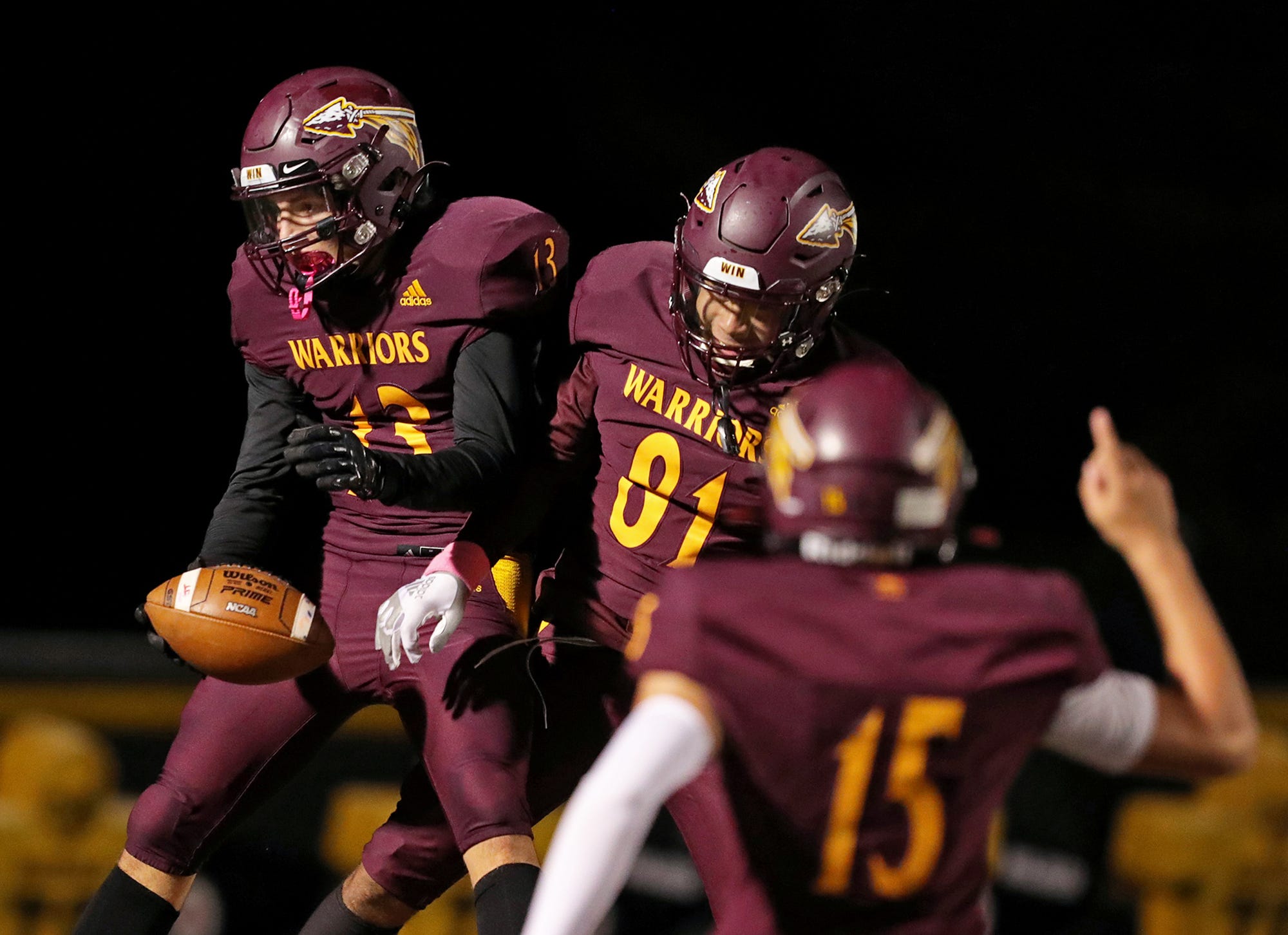 High School Football Walsh Jesuit Routs Garfield Heights In Div Ii Playoffs