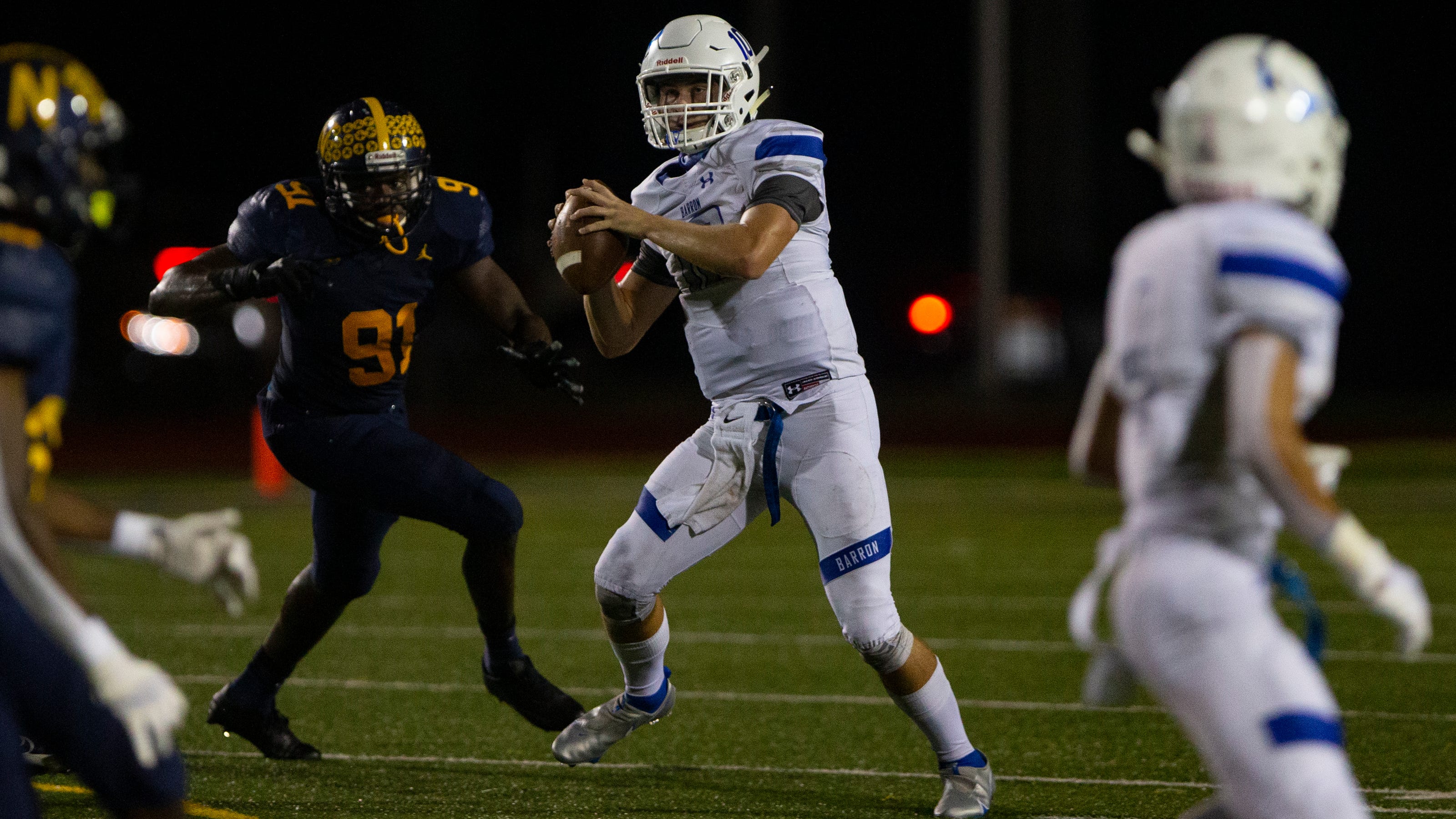 The News Press/Naples Daily News previews Week 8 games in Naples Fort