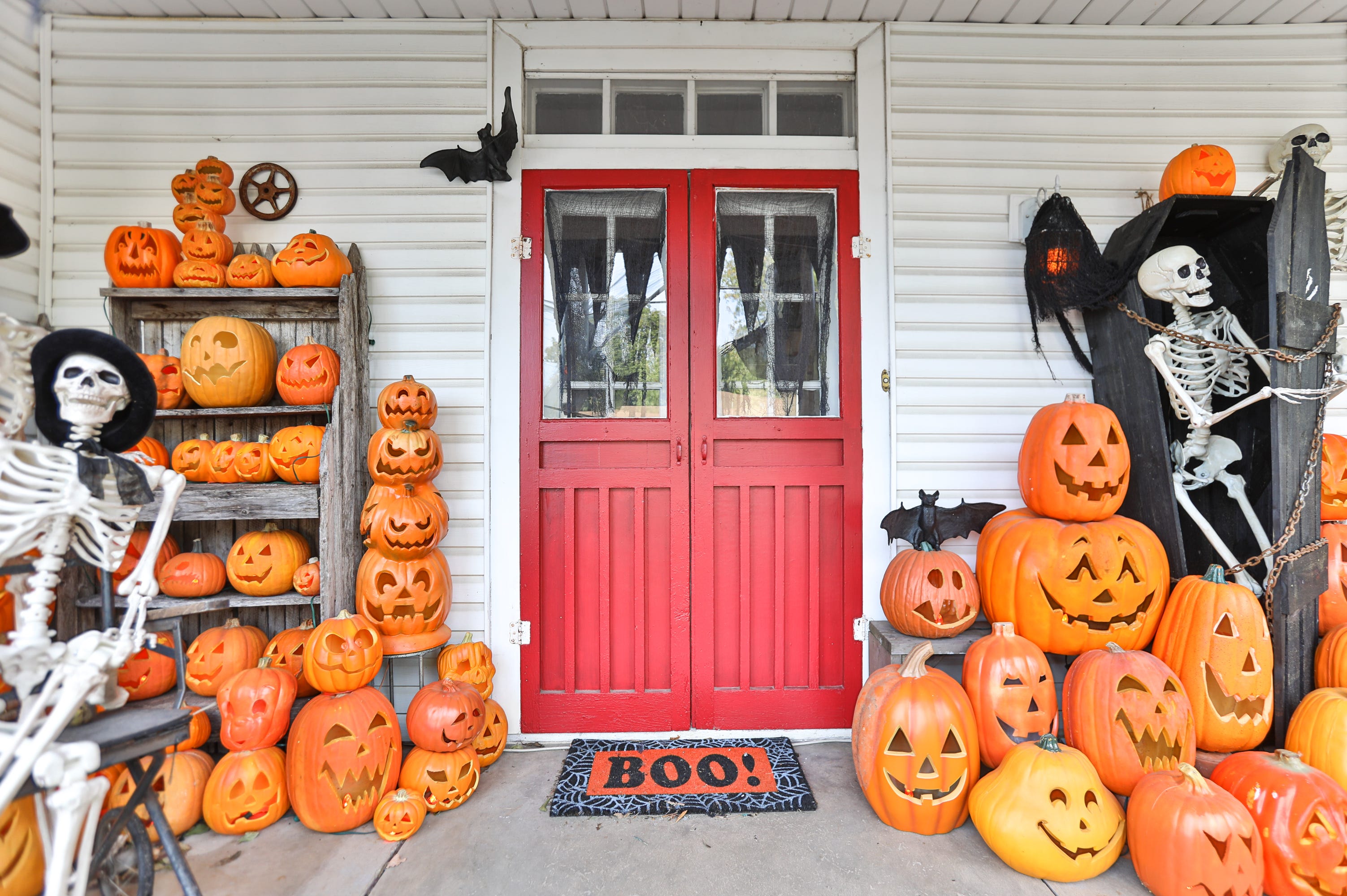 Nixa House Screams Halloween With Decorations This Time Of Year