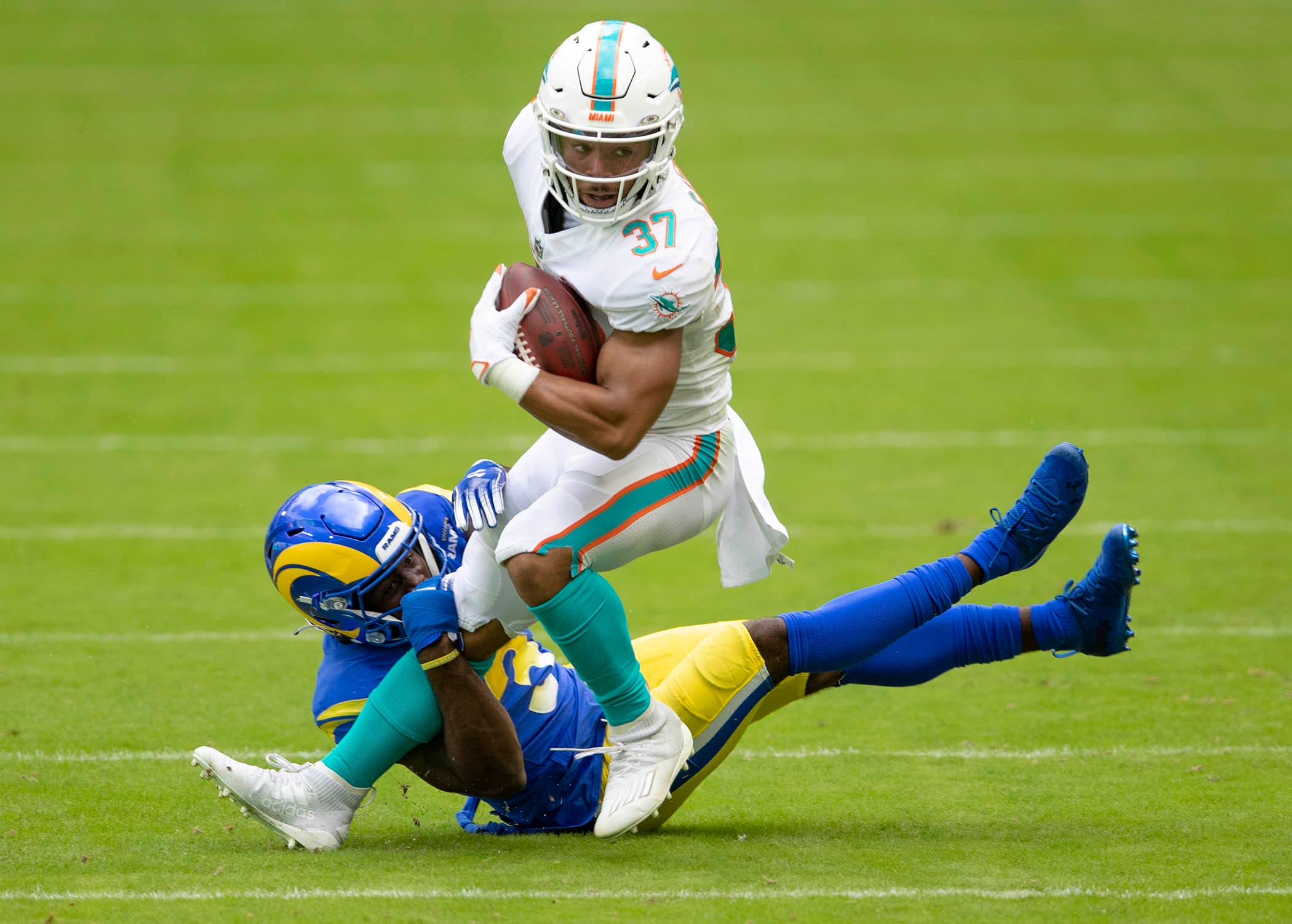 Dolphins uniforms for 2016: White, aqua, and throwback all making a Miami  appearance - The Phinsider