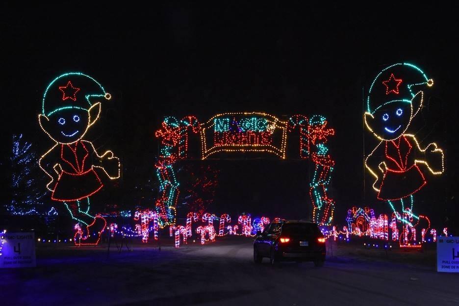 Drive Thru Christmas Lights 2022 California Catch A Glow At A Drive-Through Holiday Light Show Across South Shore