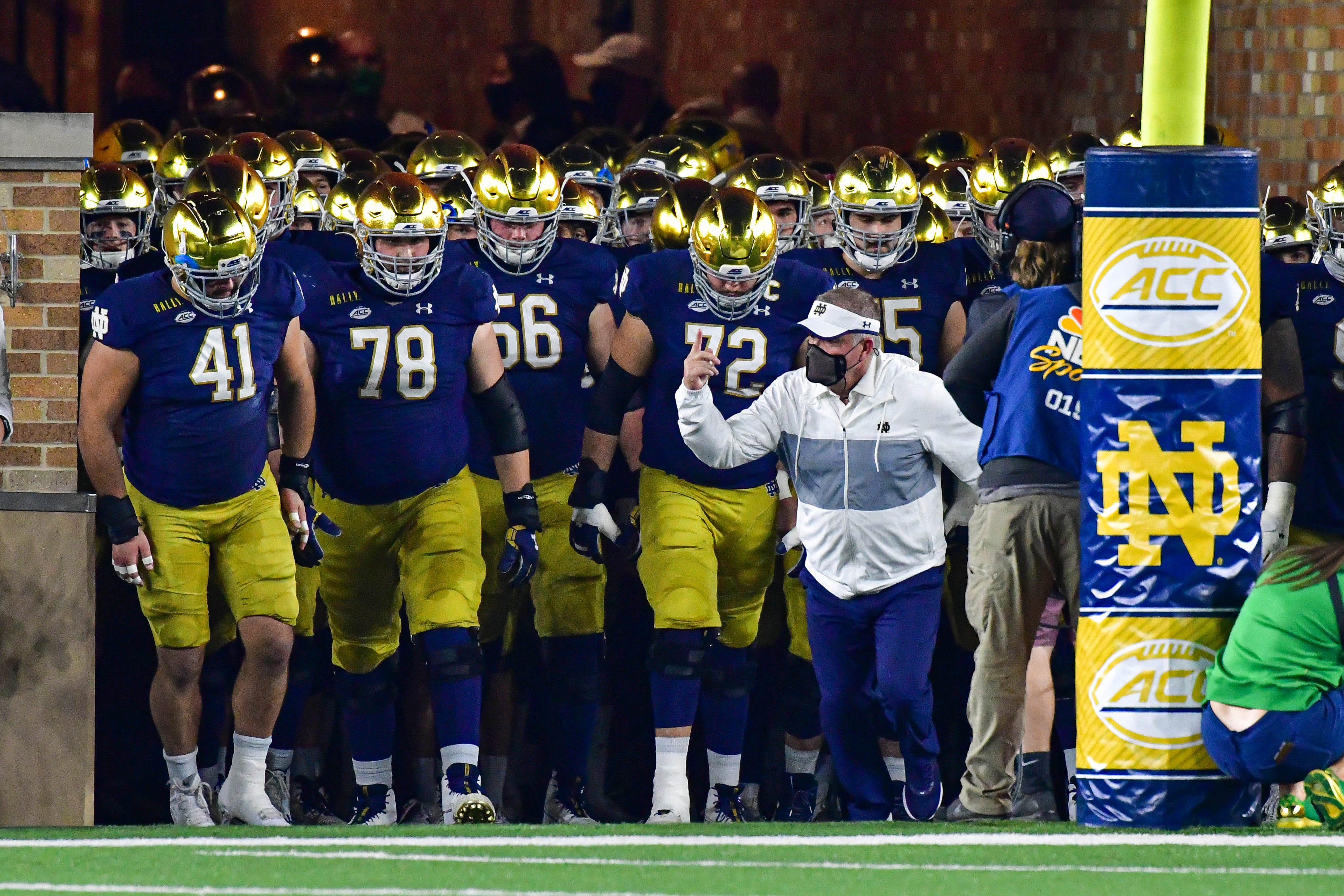 notre dame fighting irish football victory march