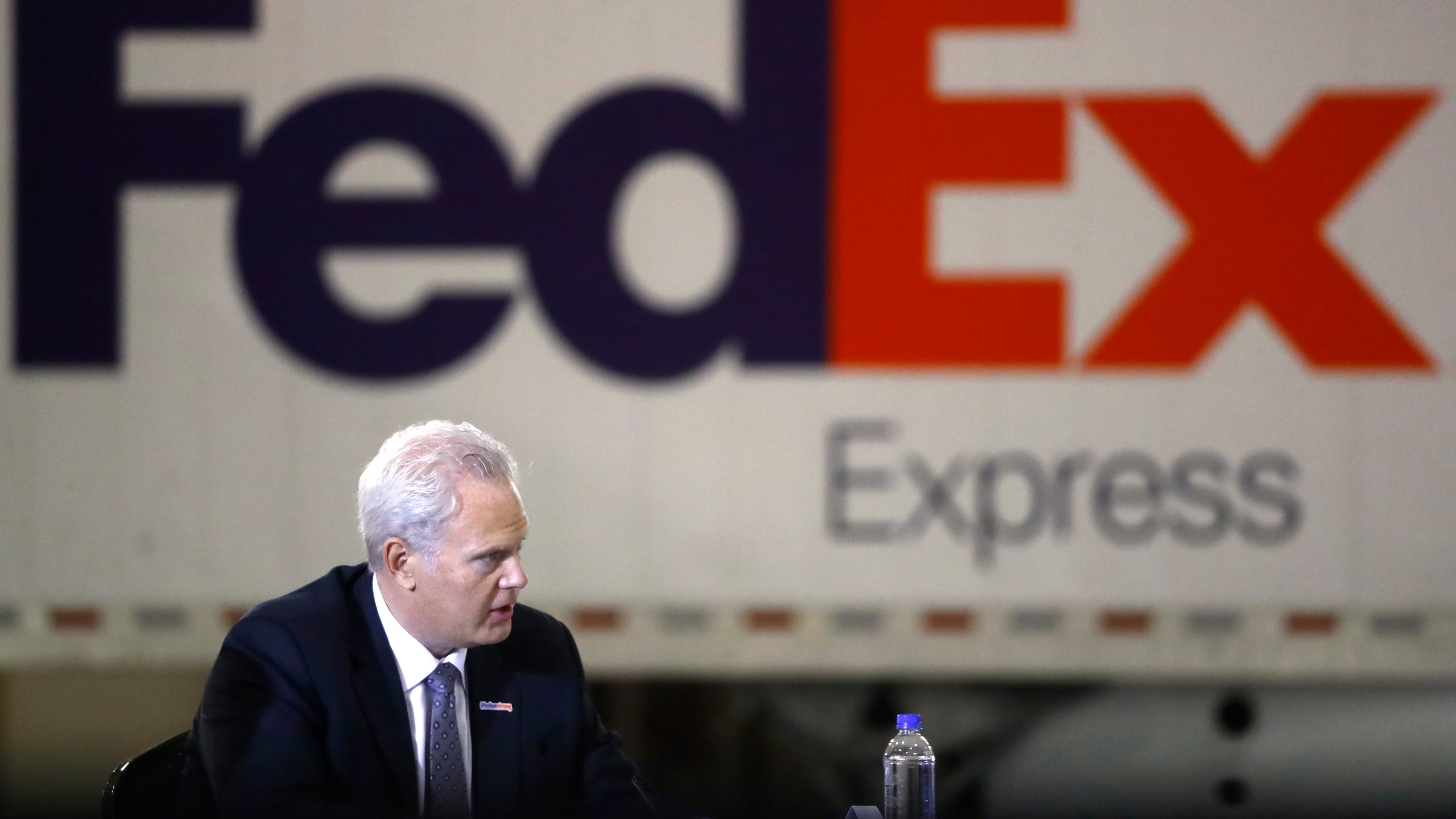 FedEx shipping delays Executive urges customer patience