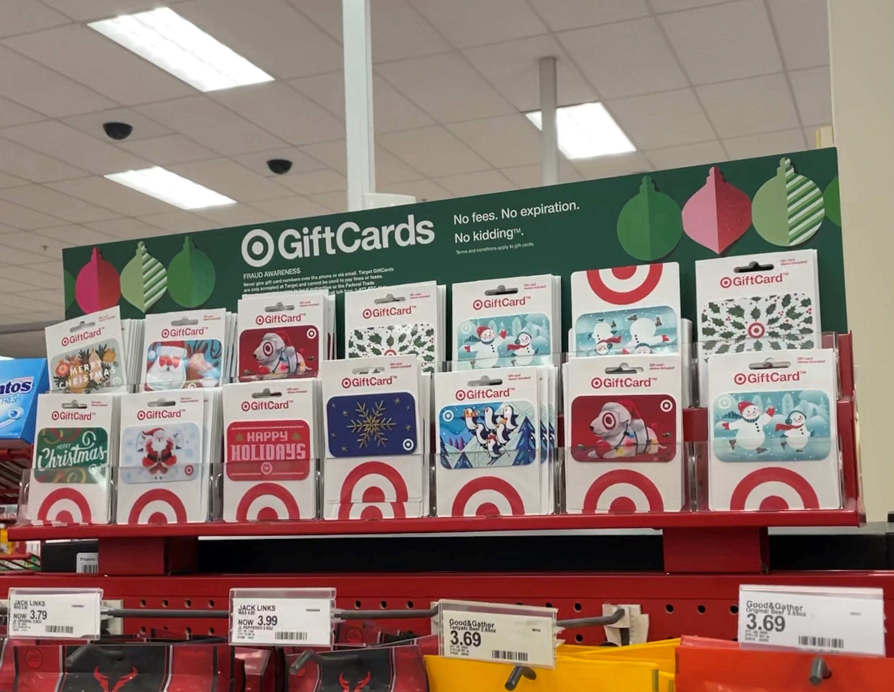 Target Gift Card Discount 2020 Save 10 Percent On Gift Cards Dec 5 6 - festive gift code roblox