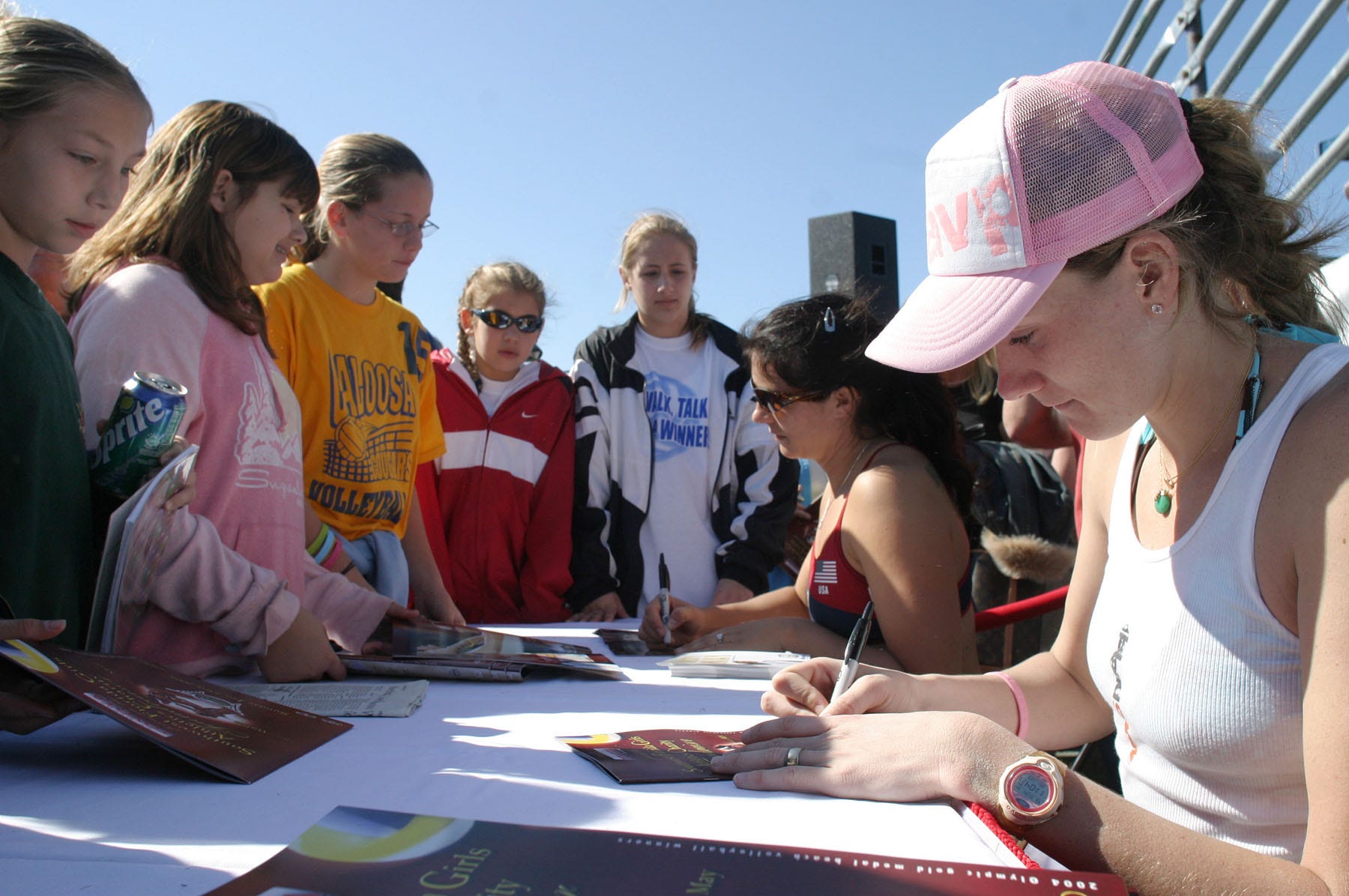 Brooke Sweat Kerri Walsh Jennings Usa South Team Up To Hold Beach Volleyball Camp