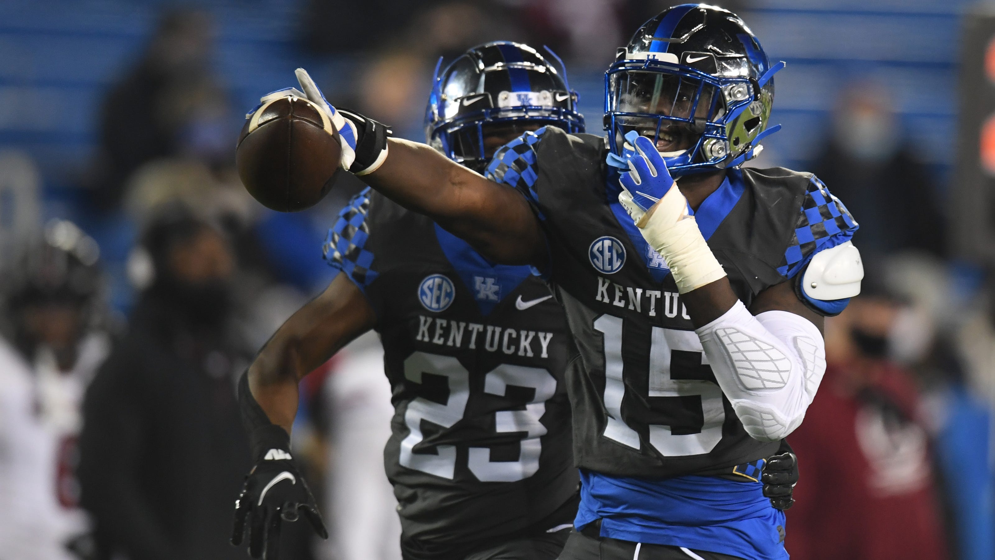 Kentucky football roster Seniors using the extra year of eligibility