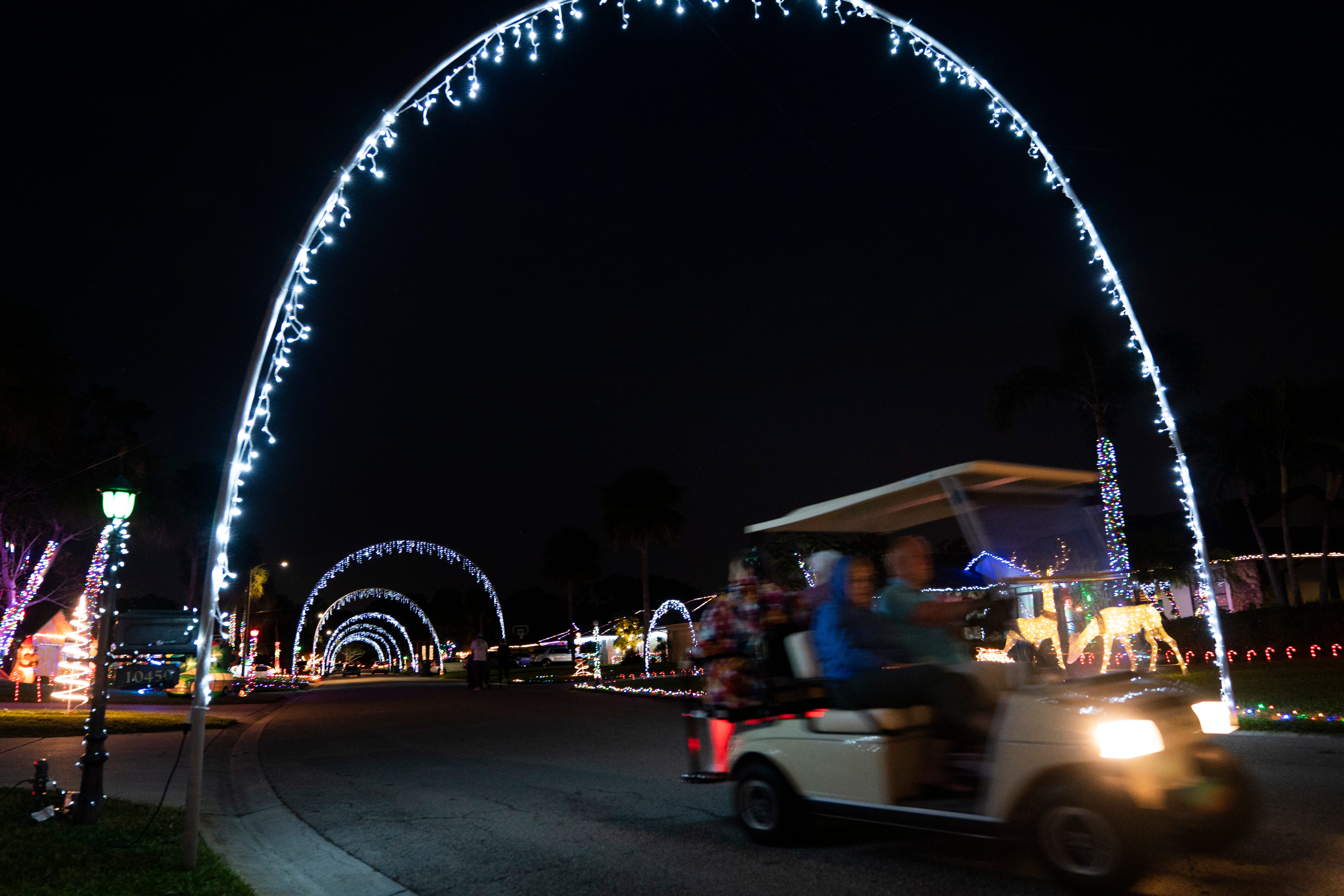 Victoria Park Naples Florida Christmas Lights 2022 Christmas Lights In Naples: Where To Find Best Christmas Lights Displays