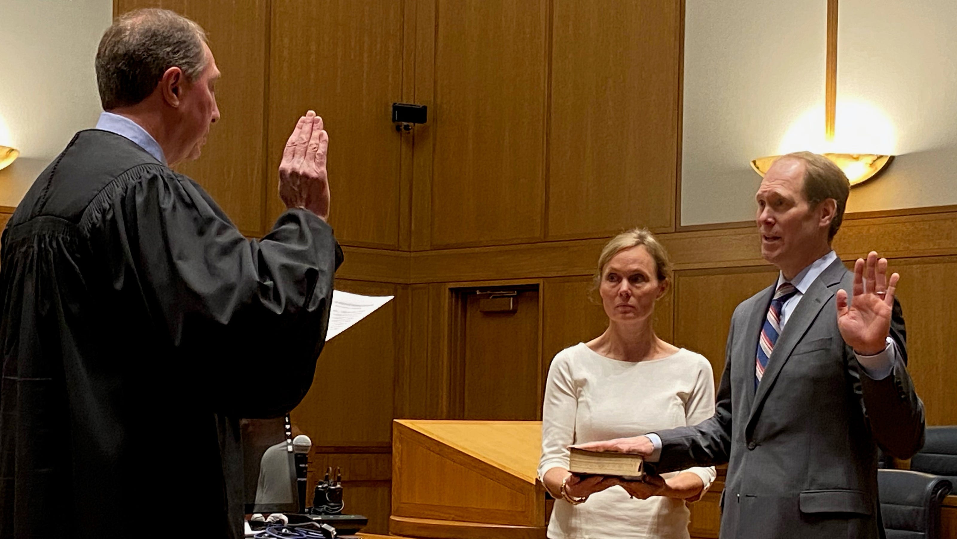 Newest judge sworn in to 7th Circuit Court replaces Amy Coney Barrett