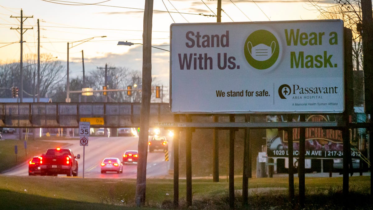 A billboard from Passavant Area Hospital on Morton Avenue in Jacksonville, Ill., encourages the public to wear a mask and is just one way that health-care providers are trying to remind the public to keep up the fight against the COVID-19 pandemic. [Justin L. Fowler/The State Journal-Register]