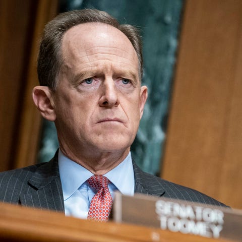 Sen. Pat Toomey, R-Pa.., questions Treasury Secret