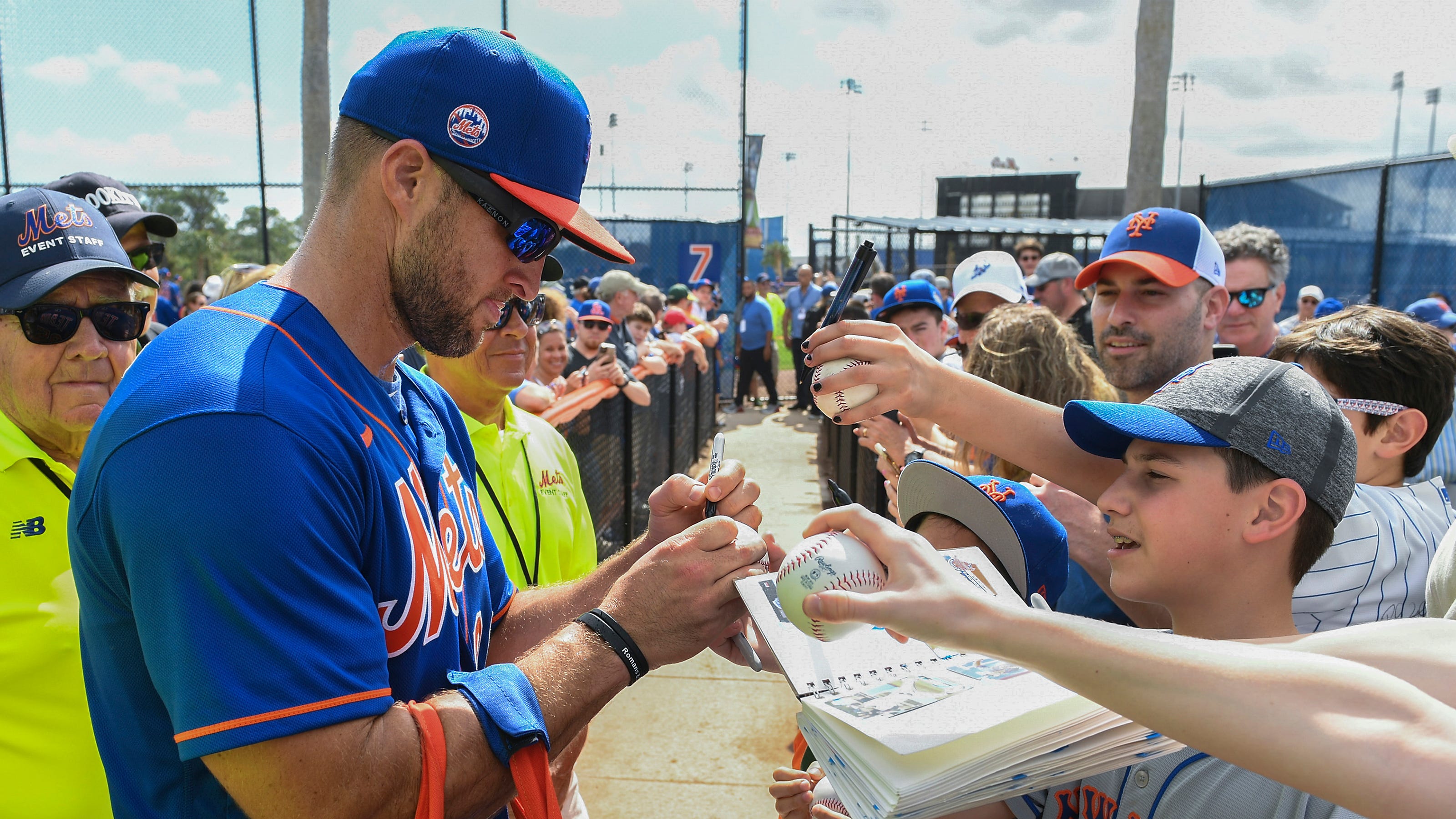 Tim Tebow added to New York Mets' spring training roster