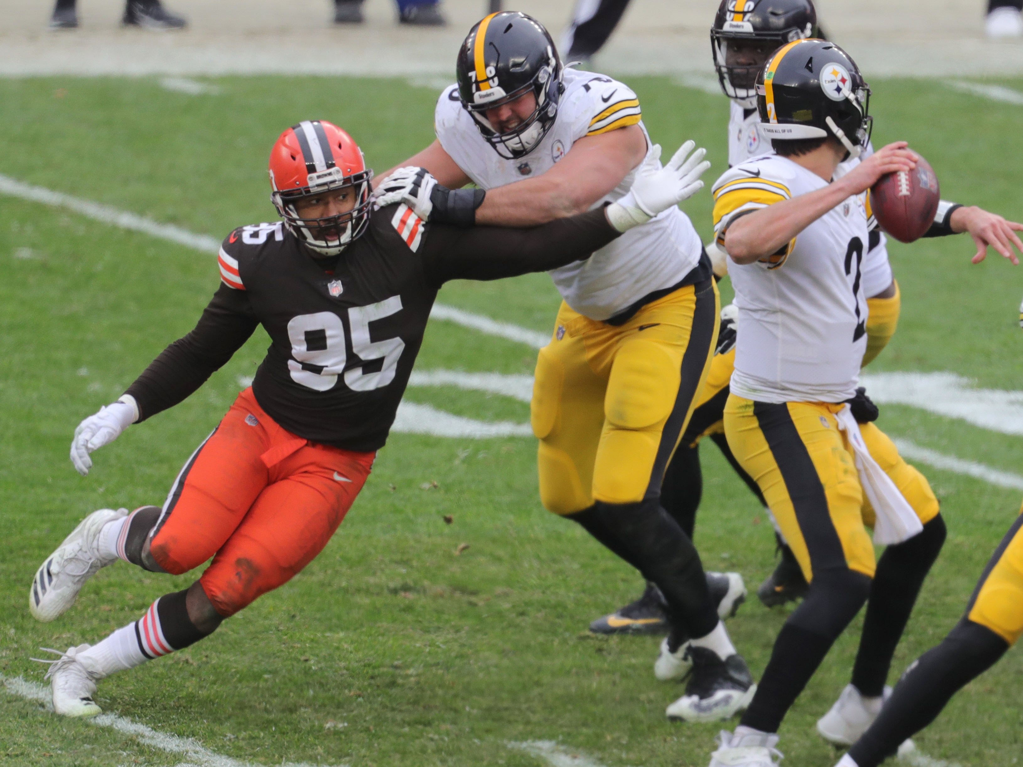 mason rudolph myles garrett