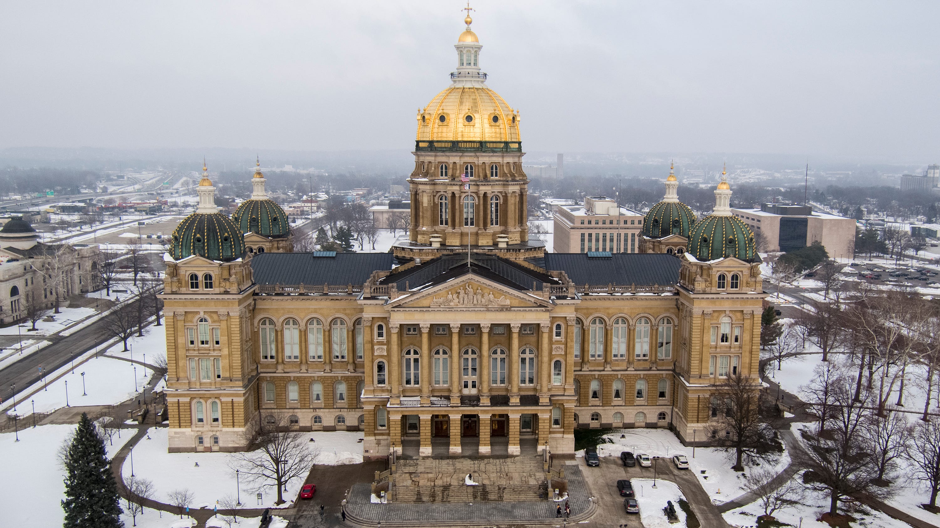 Iowa Republican Lawmakers Push To Ban Tenure At Public Universities