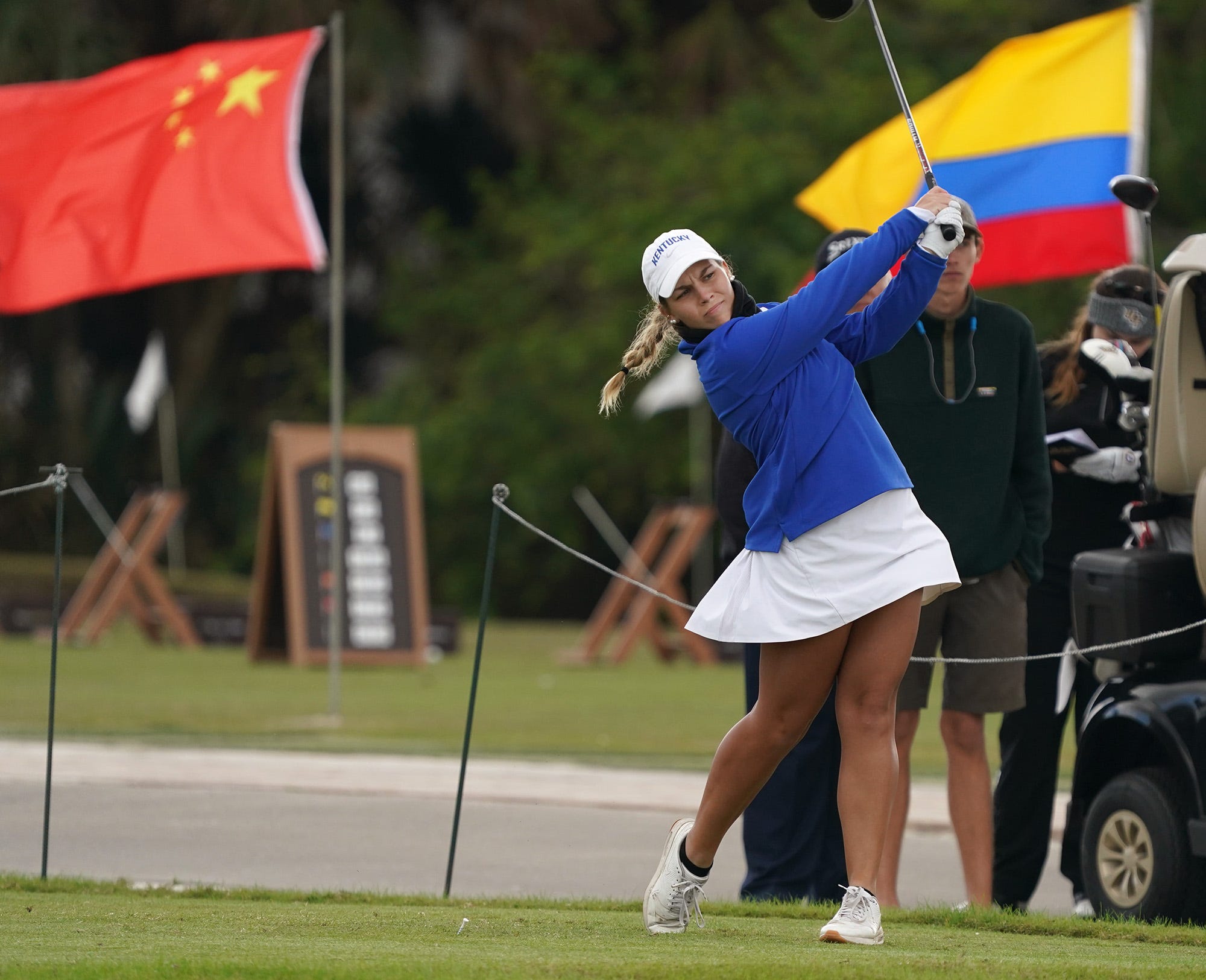 SALLY GOLF Ellen Hume takes 1shot lead into final round at Oceanside