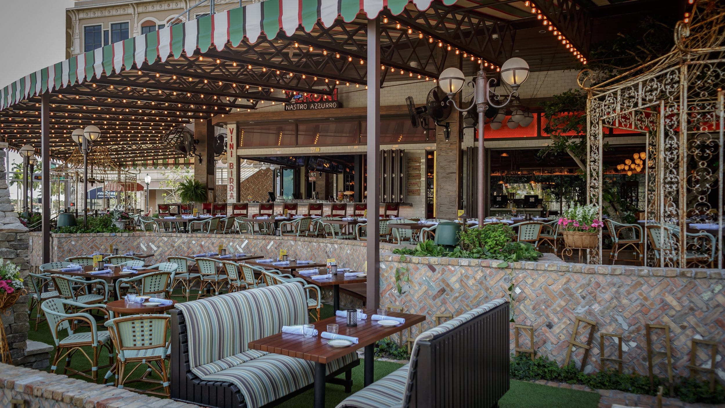 Elisabetta West Palm Beach Restaurant opens on West Palm waterfront