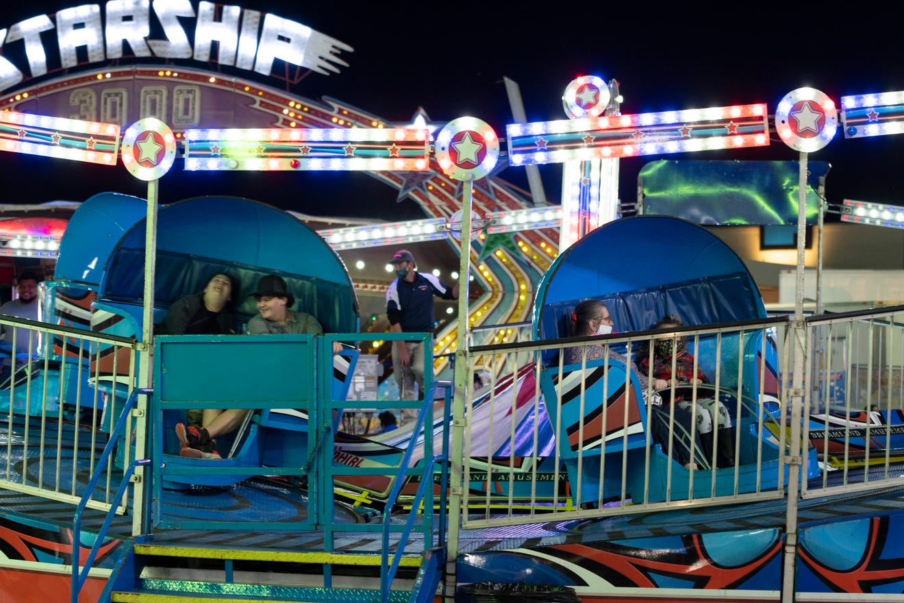 Leesburg's Lake Square Mall Carnival extended through this weekend