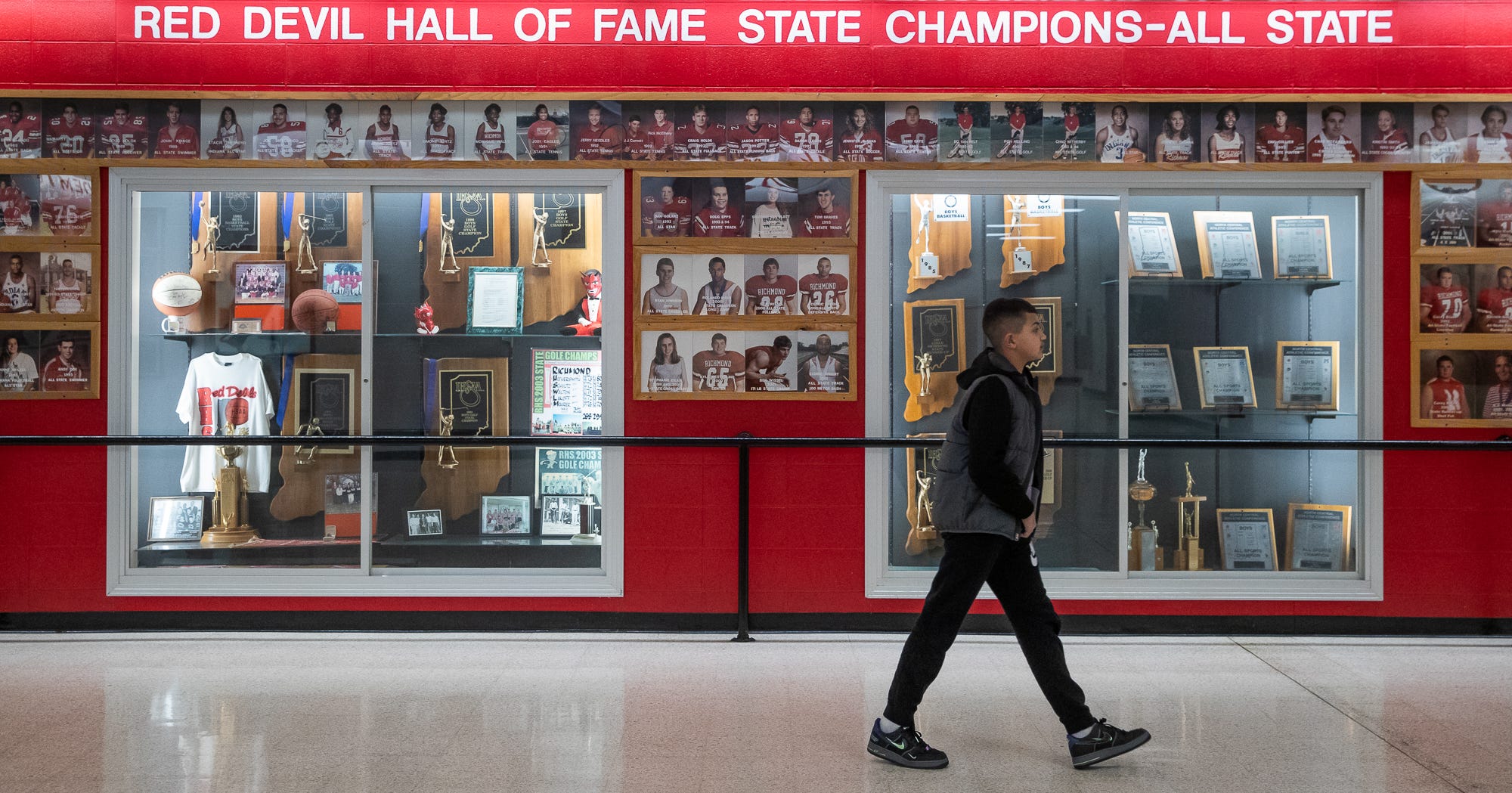 Big Indiana Gyms: Tiernan Center helped create state championship team