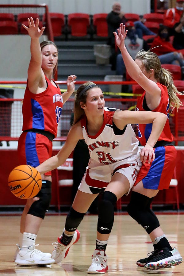 Howe girls go for record seventh straight LeFlore County championship