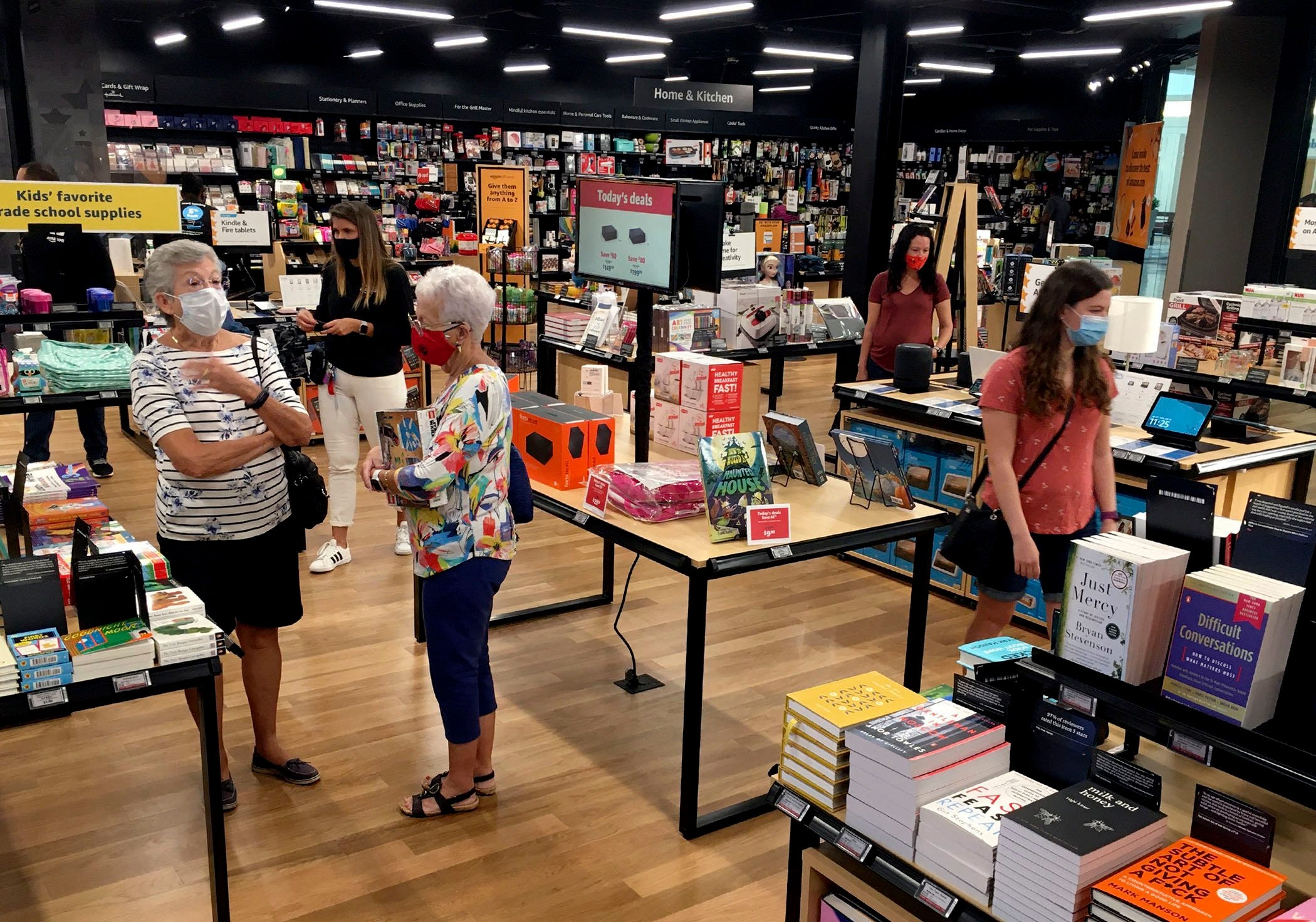 Hoop van Geboorte geven Vaderlijk Amazon plans first 4-star store for Louisville at Oxmoor Center mall