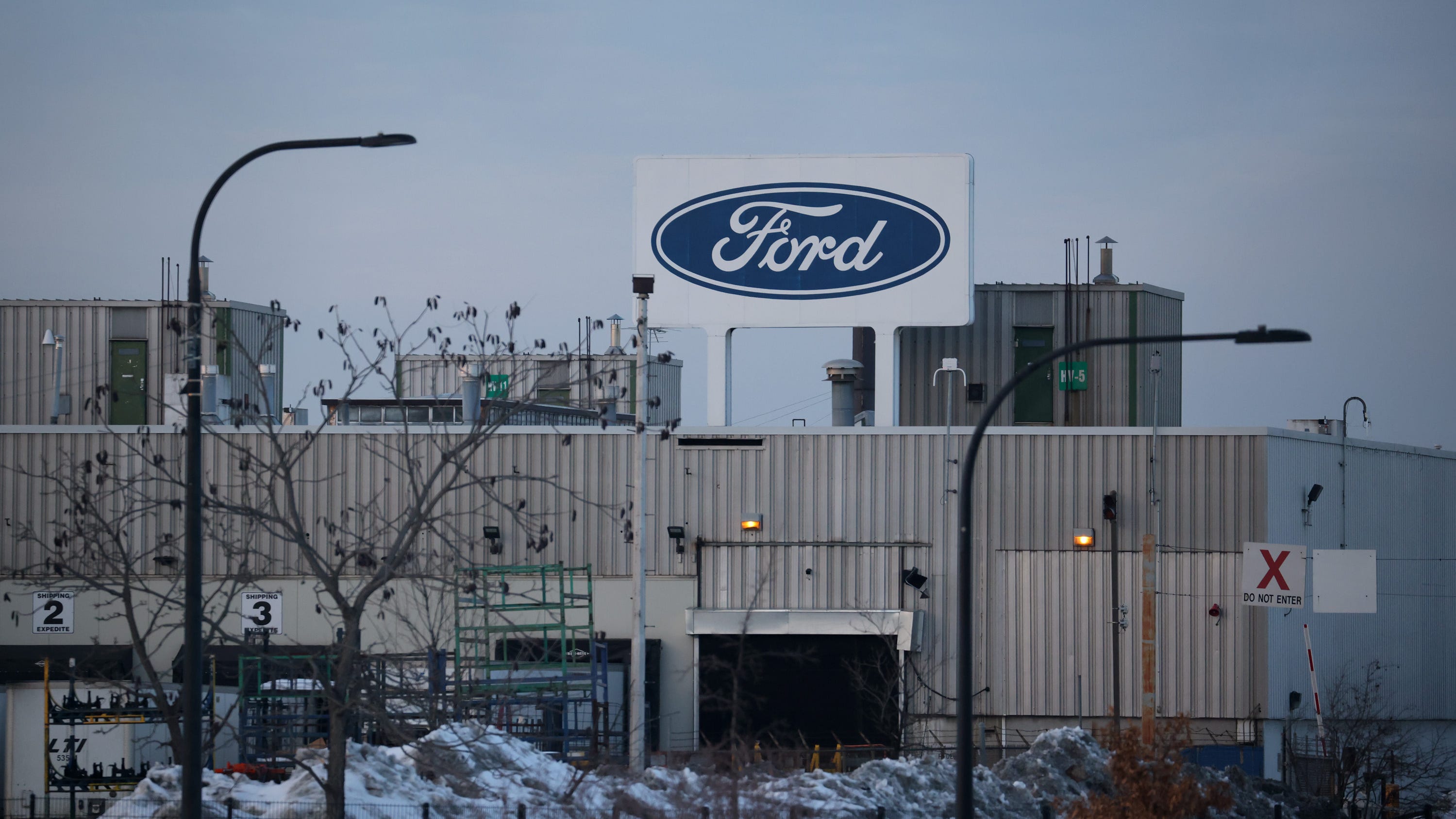 Ford reported 2020 earnings dipped along with profitsharing checks