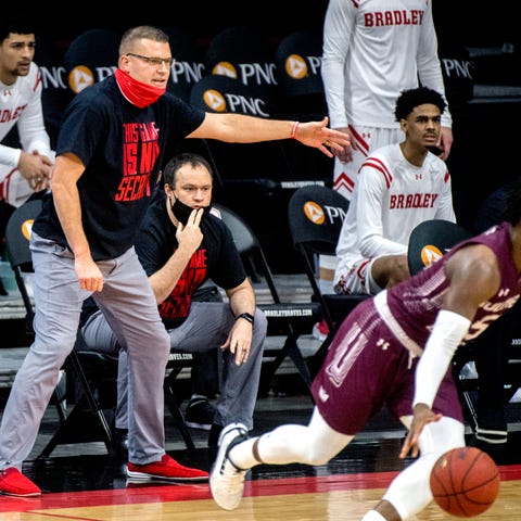 Bradley head coach Brian Wardle directs his team a