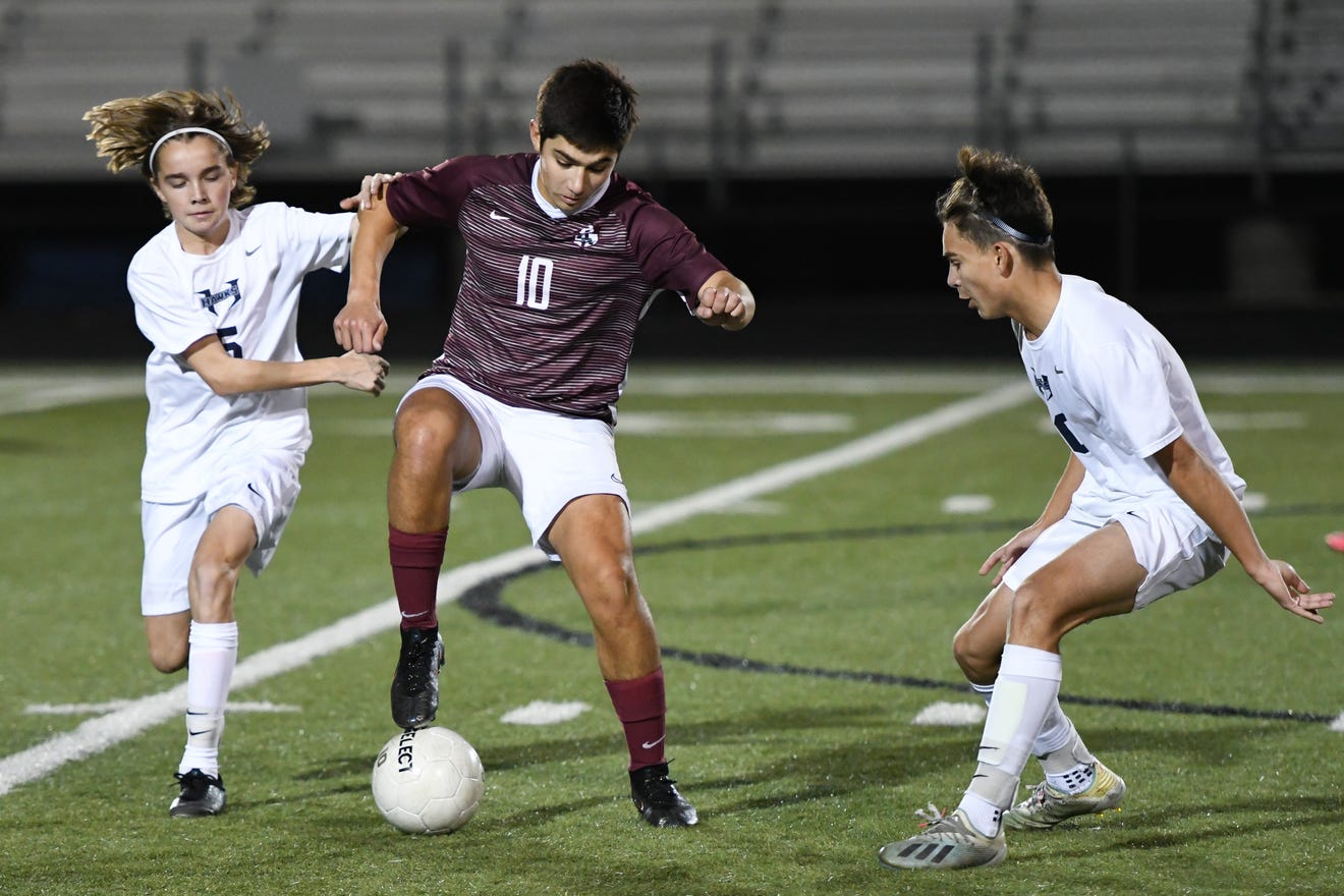 High school soccer: Late goal lifts Bastrop boys to win over Connally