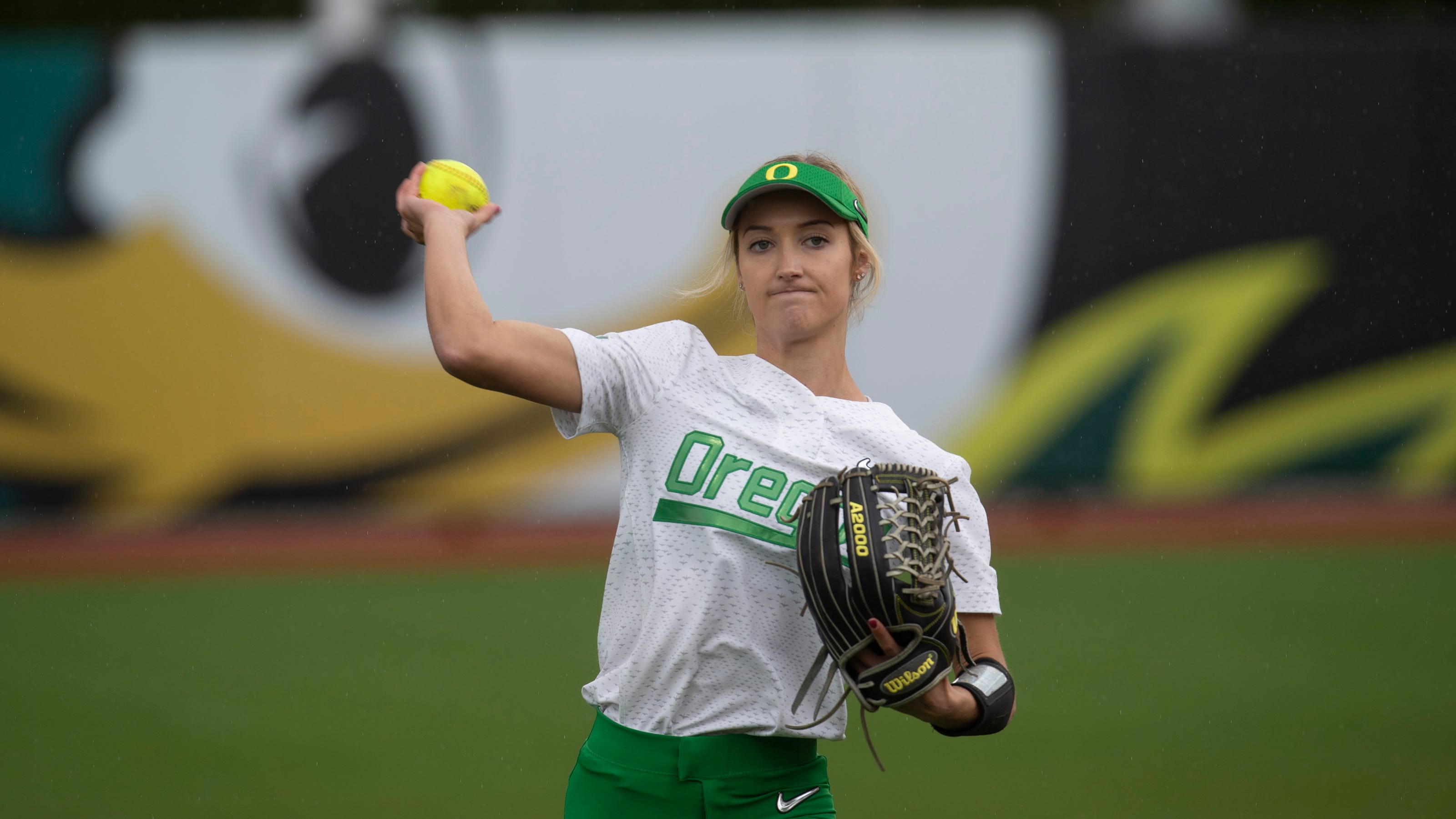 No. 10 Oregon Ducks softball opens 2021 season on Friday