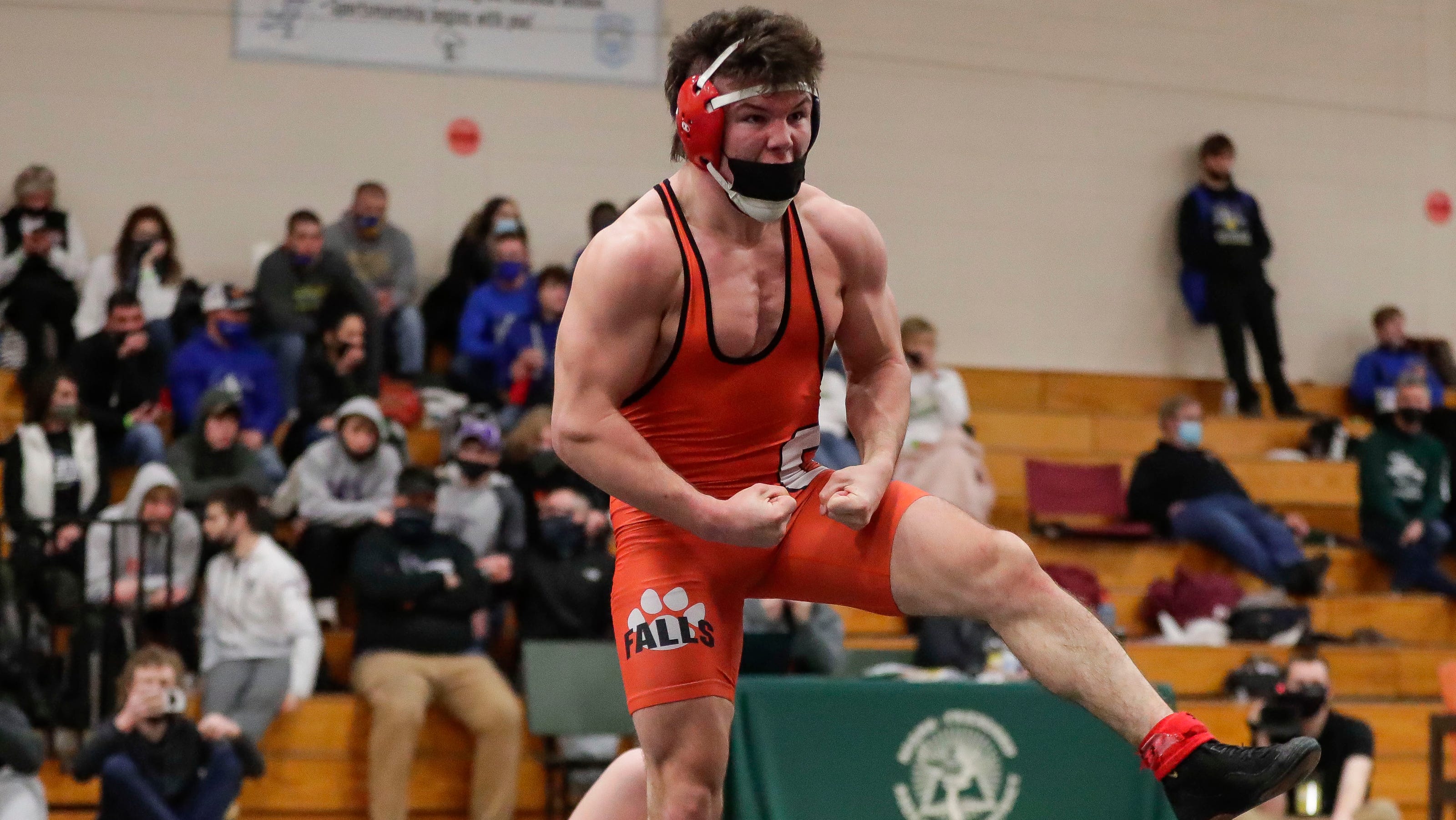 wiaa-state-wrestling-oconto-falls-whiting-wins-third-state-title