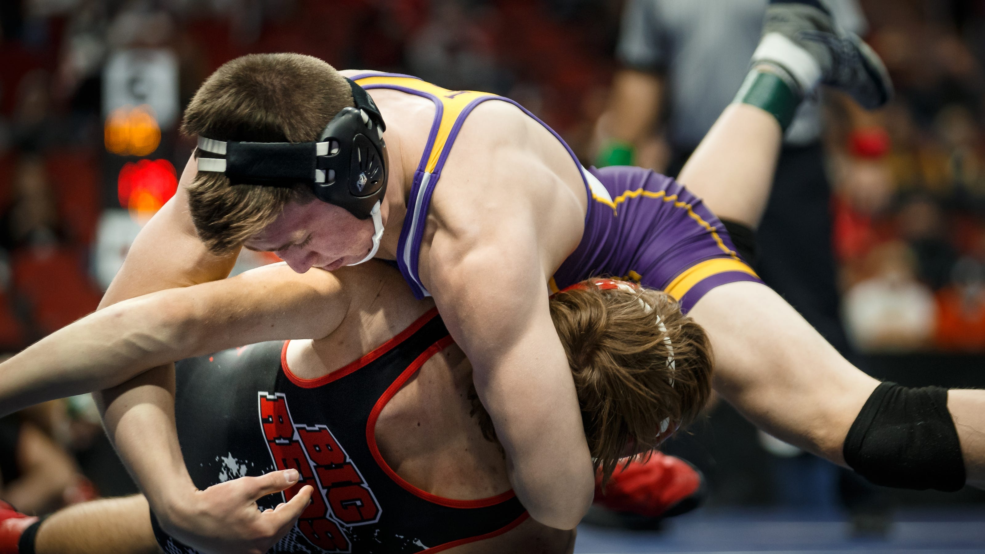 State wrestling takeaways: Briar Reisz seeks first title, Dons in early lead