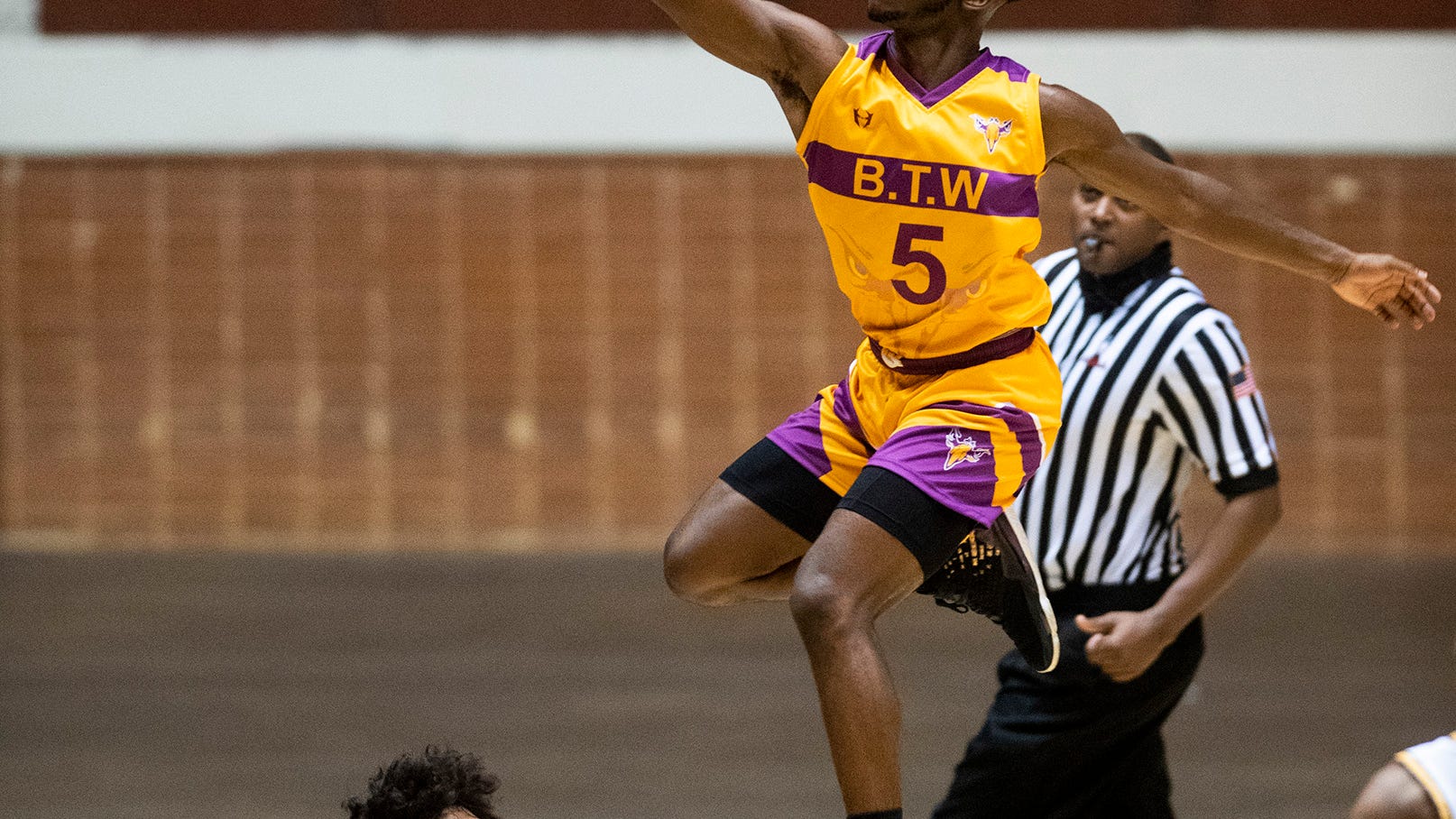 AHSAA basketball Garrett Coliseum hosts regional playoffs Elite 8