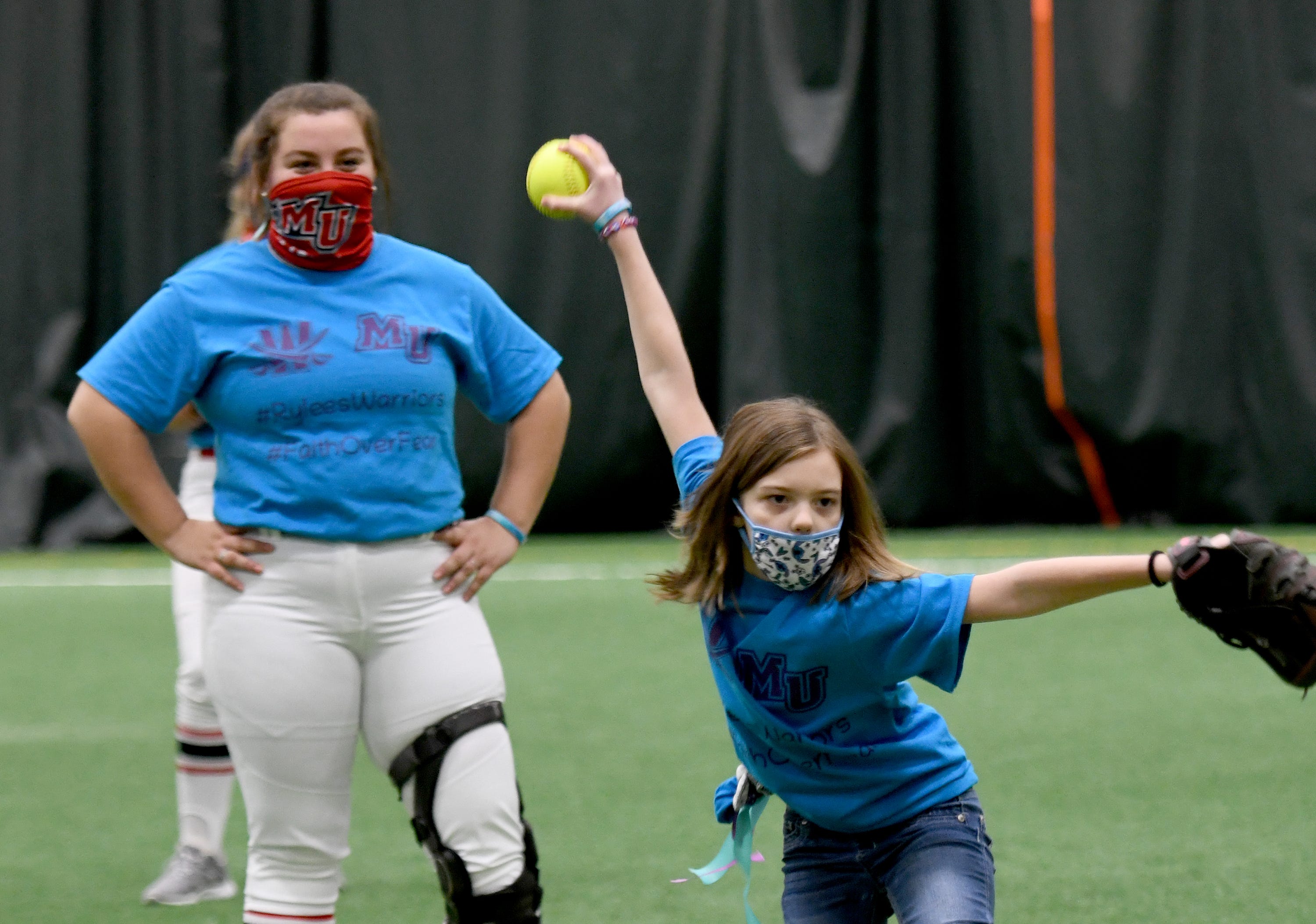 Softball Community Rallies Behind Rylee Abbuhl S Bucket List Dream