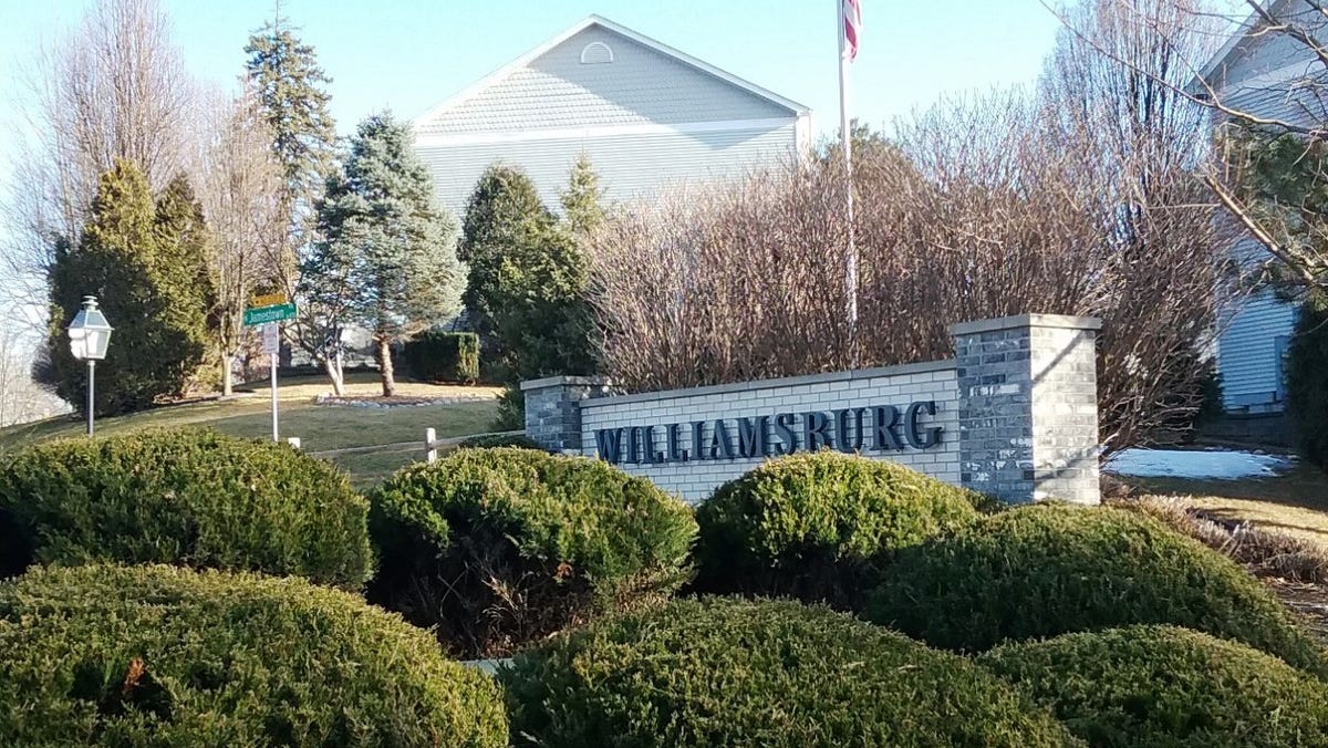 Williamsburg Oaks Townhouses