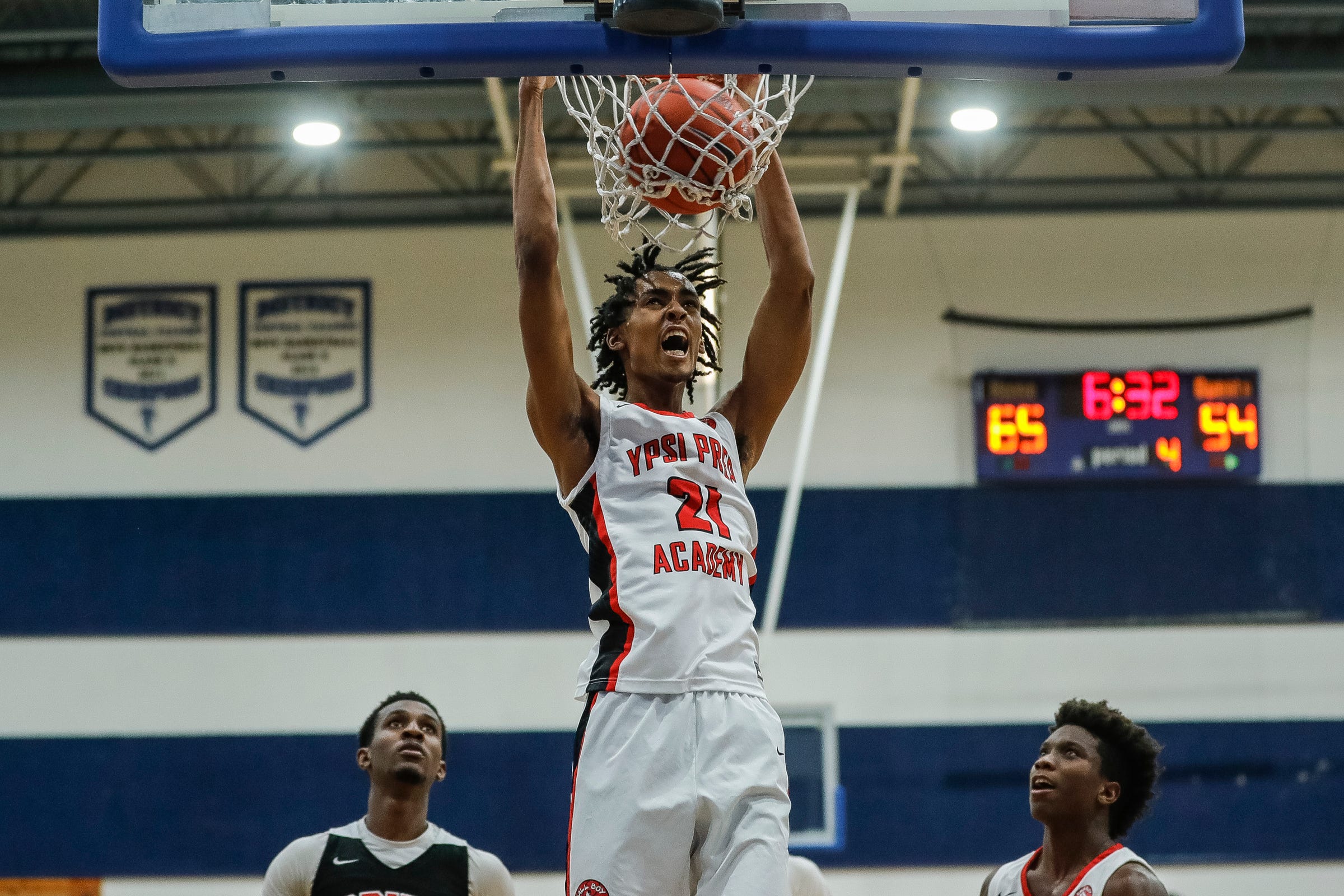 Spire Academy Basketball Schedule 2022 Msu Basketball Commit Emoni Bates Drops 30 Points Vs. Spire Institute