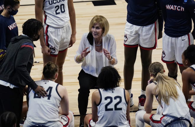 NCAA Tournament: UConn rolls in NCAA opener without Auriemma on bench